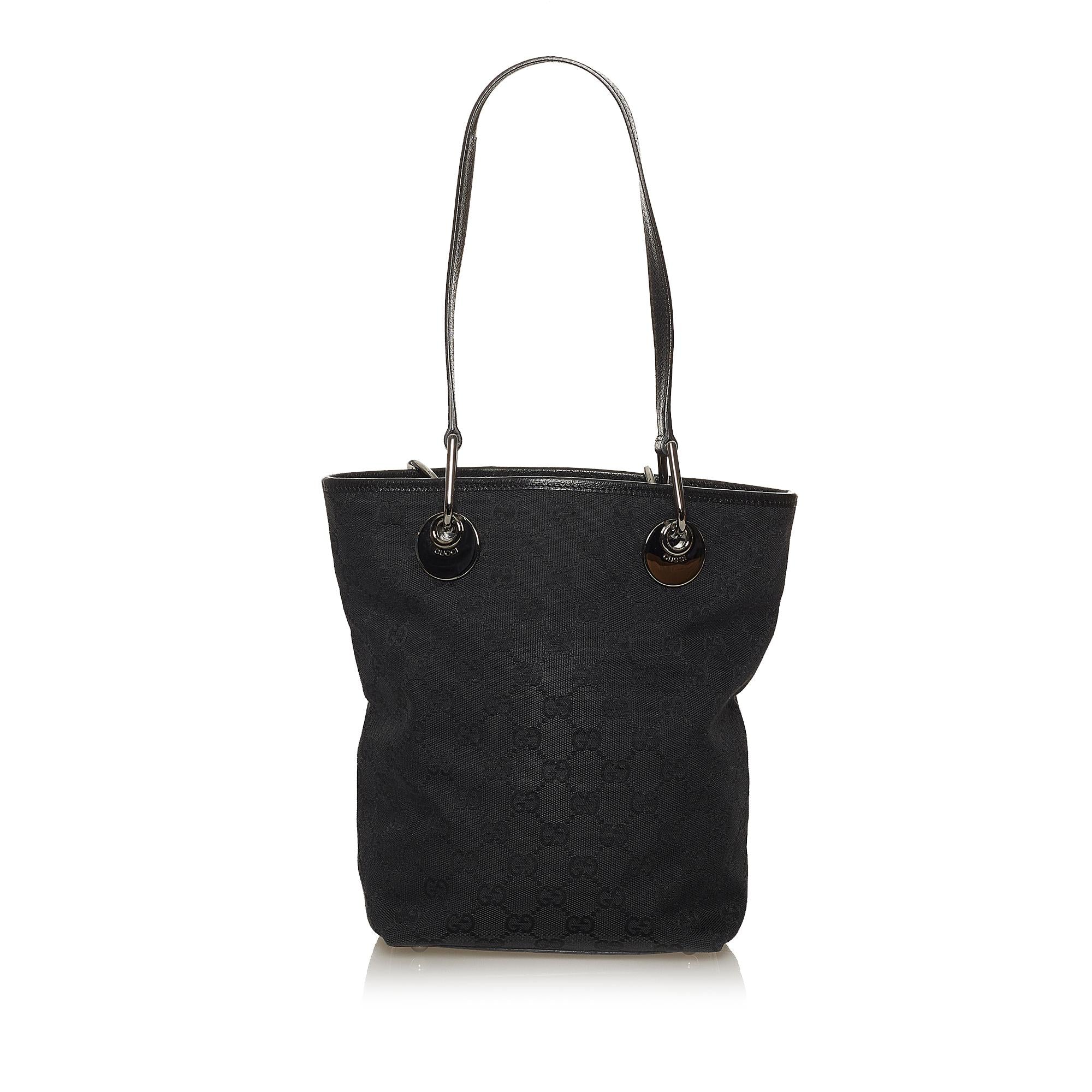 Gucci Gucci Canvas Eclipse Shoulder Bag (SHG-28440)