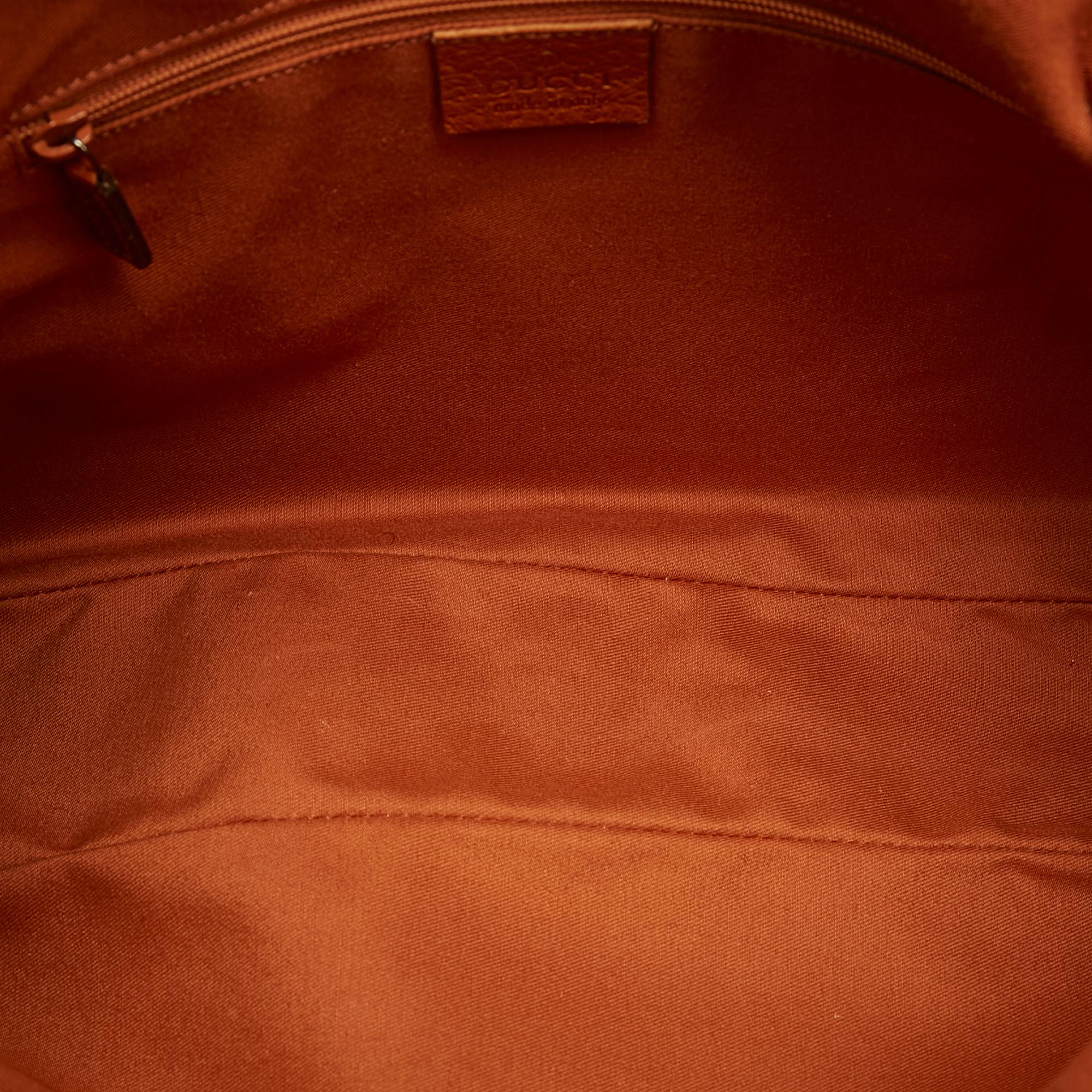 Gucci Gucci Canvas Eclipse Shoulder Bag (SHG-29205)