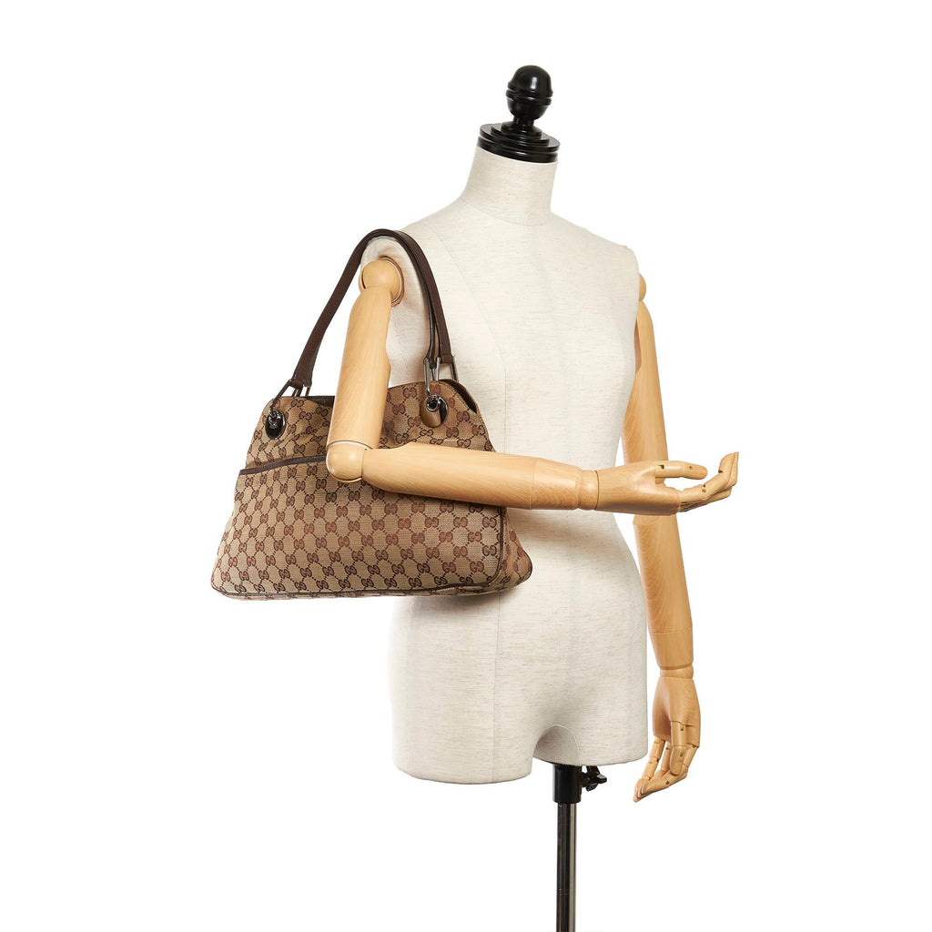 Gucci Gucci Canvas Eclipse Shoulder Bag (SHG-29775)