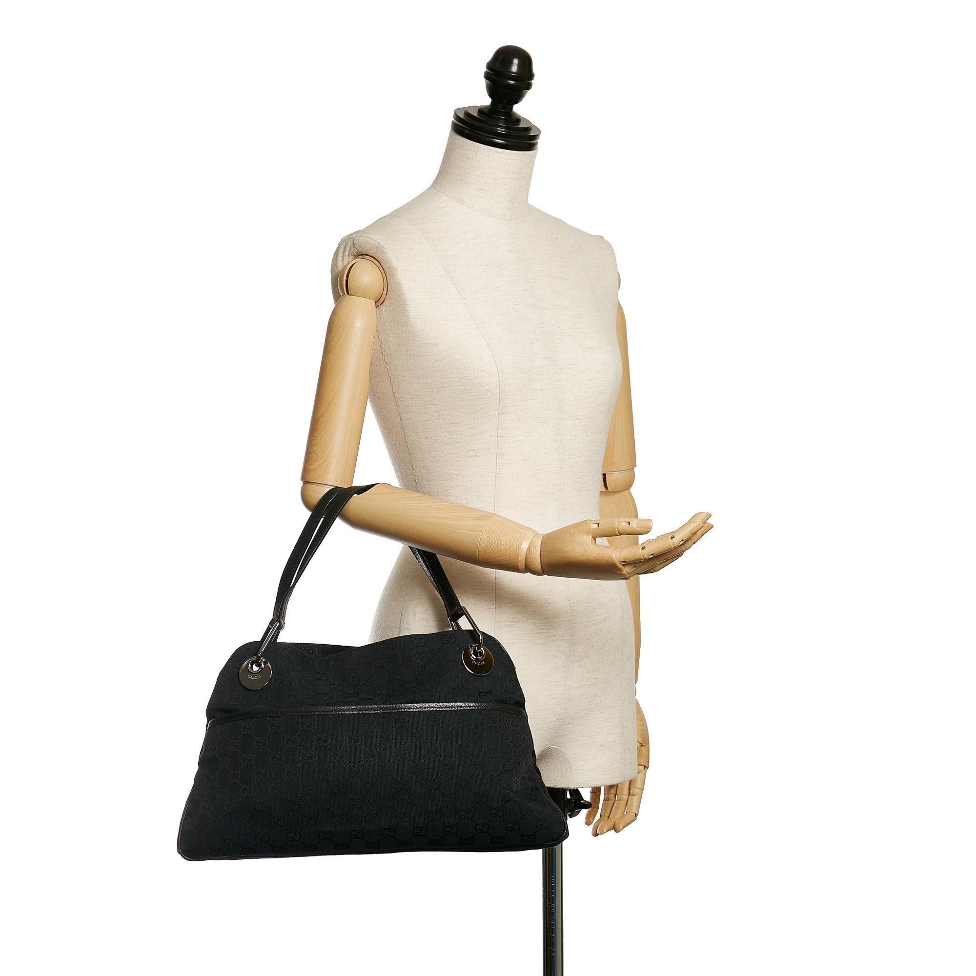 Gucci Gucci Canvas Eclipse Shoulder Bag (SHG-31044)
