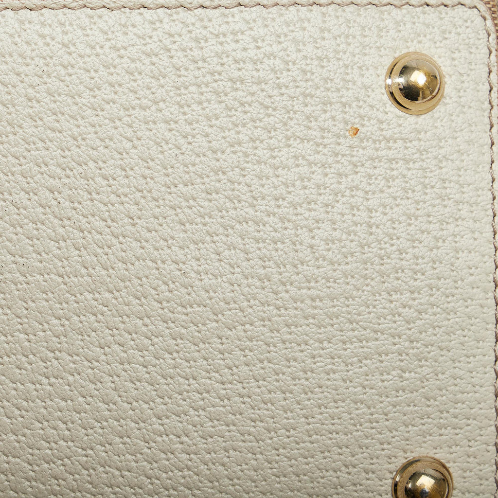 Gucci GG Canvas Eclipse Shoulder Bag (SHG-lWXVX7)