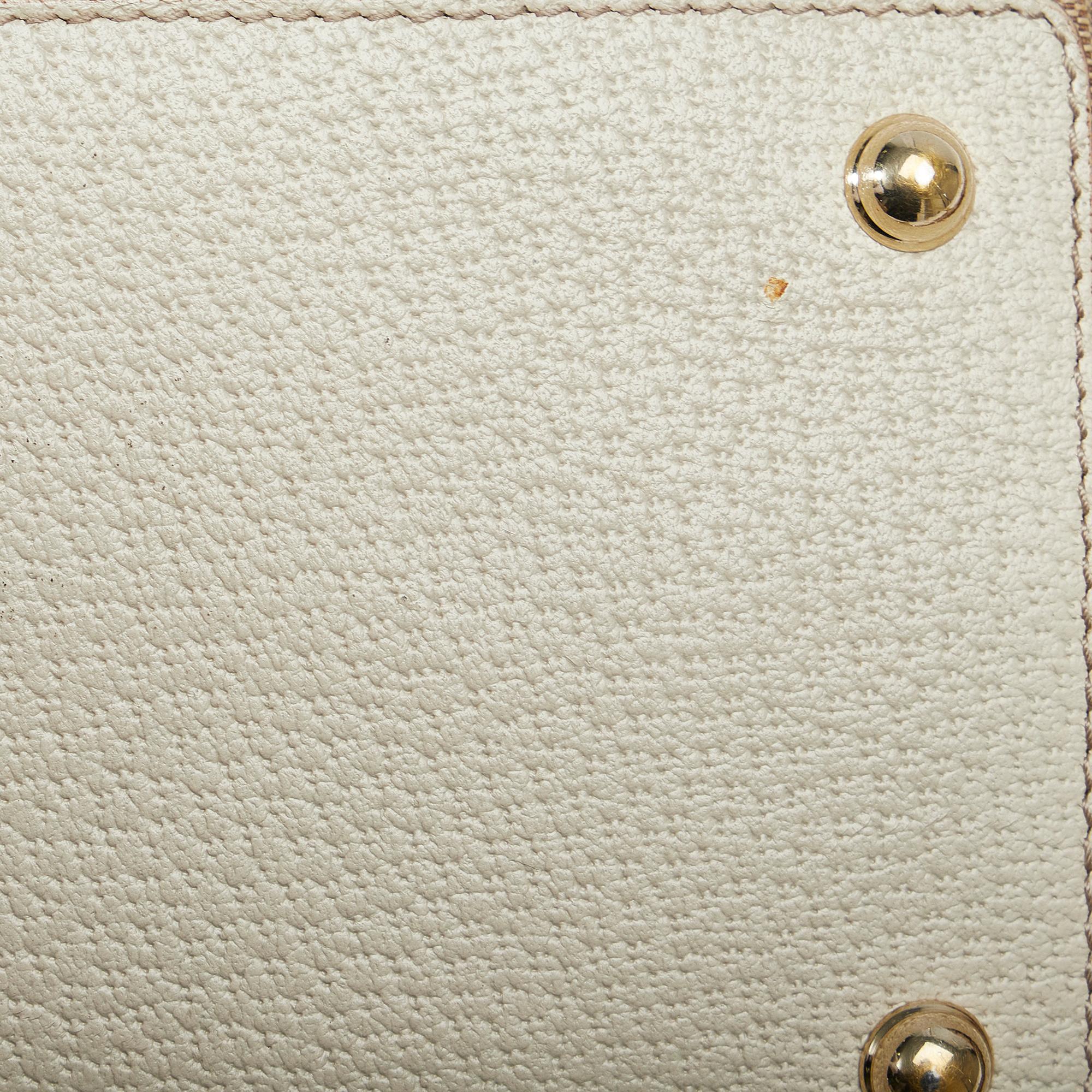 Gucci GG Canvas Eclipse Shoulder Bag (SHG-lWXVX7)