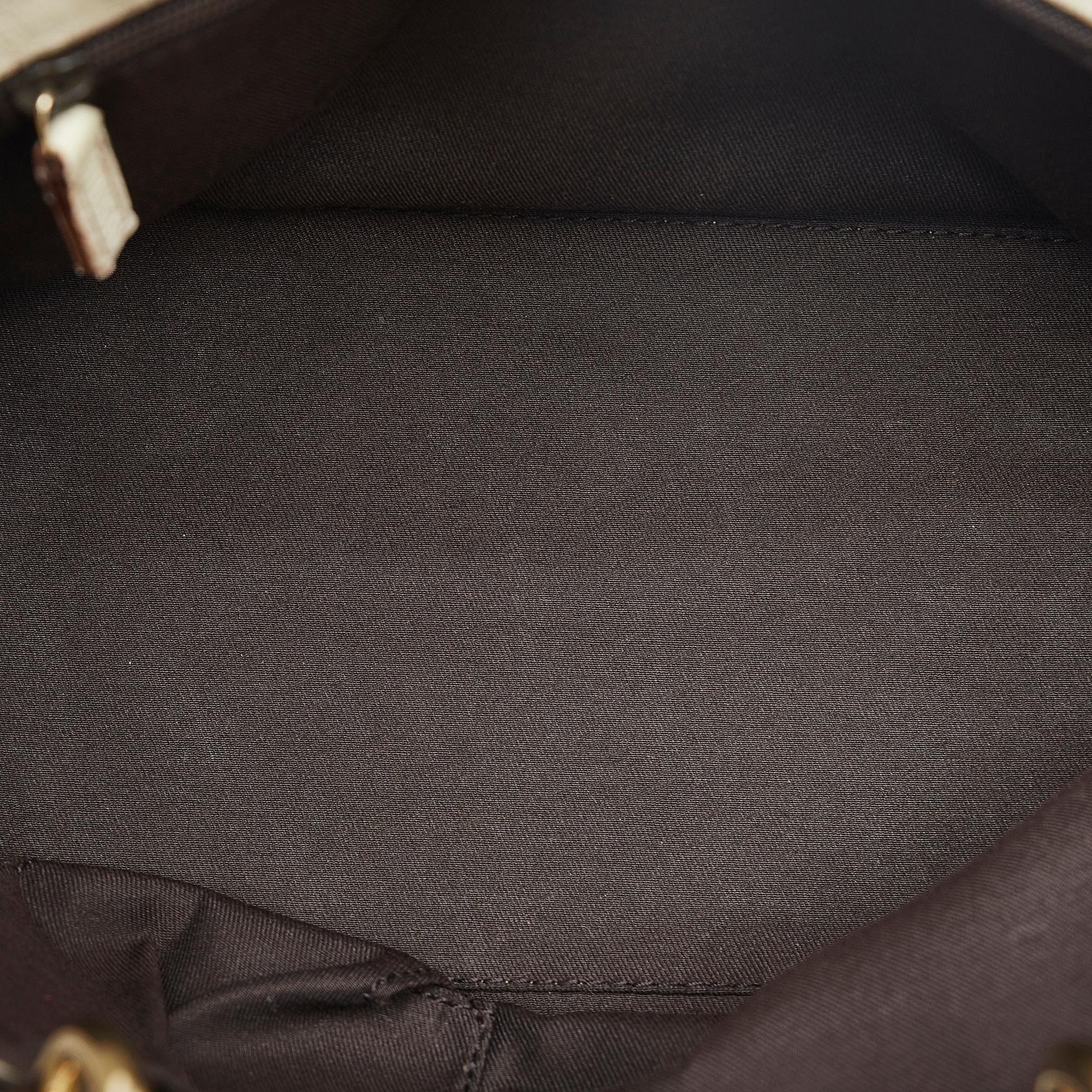 Gucci GG Canvas Eclipse Shoulder Bag (SHG-lWXVX7)