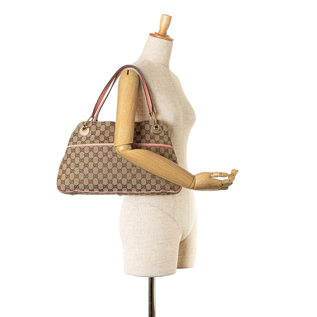 Gucci GG Canvas Eclipse Shoulder Bag (SHG-H5BQGj)