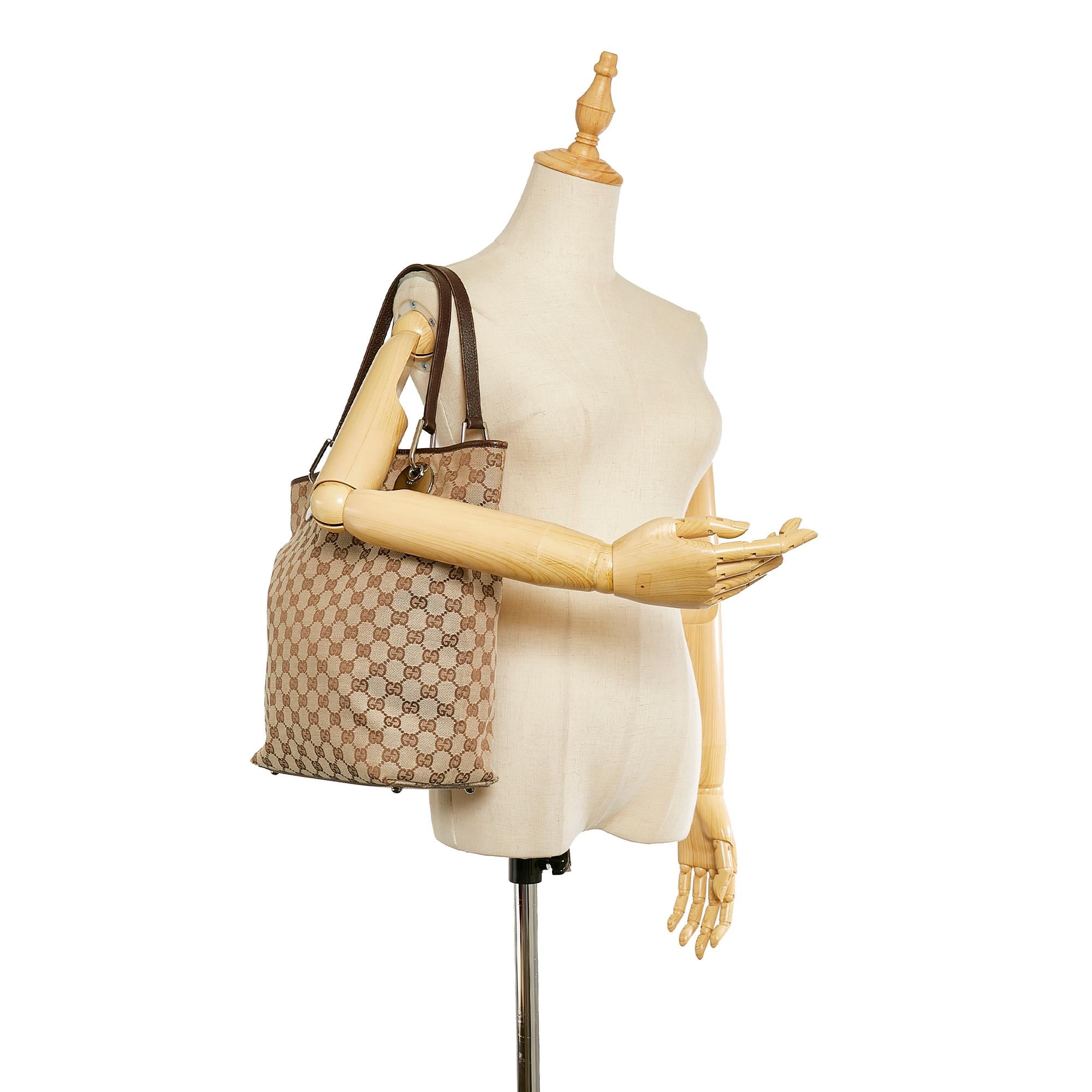 Gucci Gucci Canvas Eclipse Tote Bag (SHG-25111)
