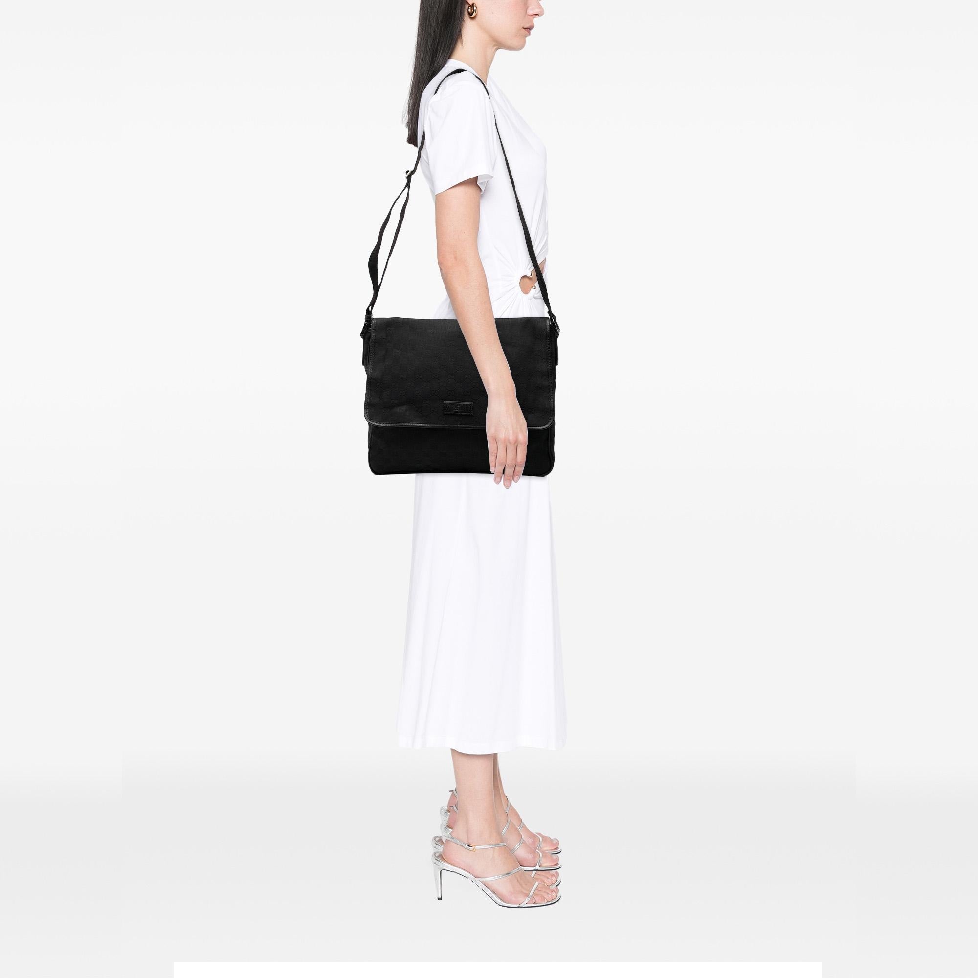 Gucci GG Canvas Flap MessLBger Bag