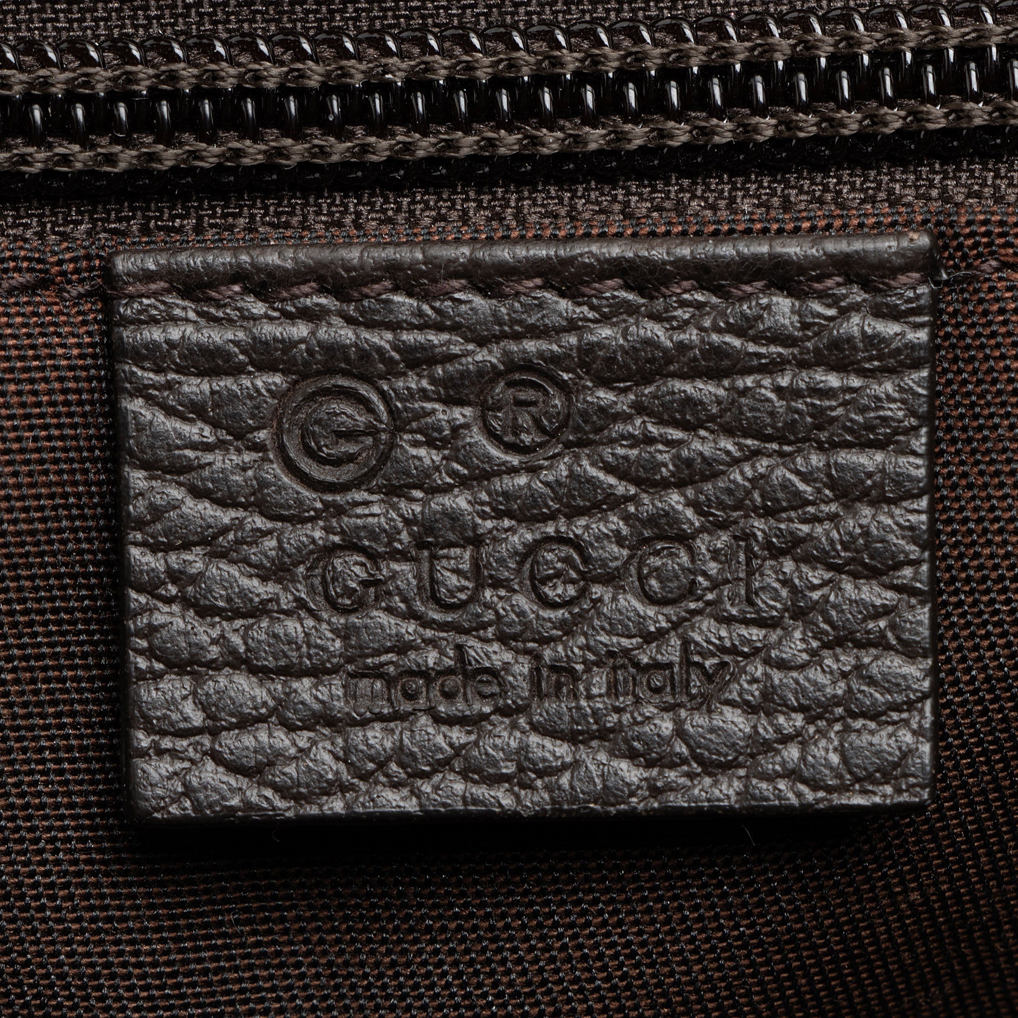 Gucci GG Canvas Flap Small MessLBger