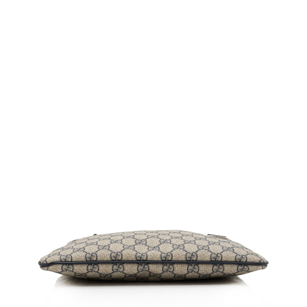 Gucci GG Canvas Flat Messenger Bag (SHF-KV7N6r)