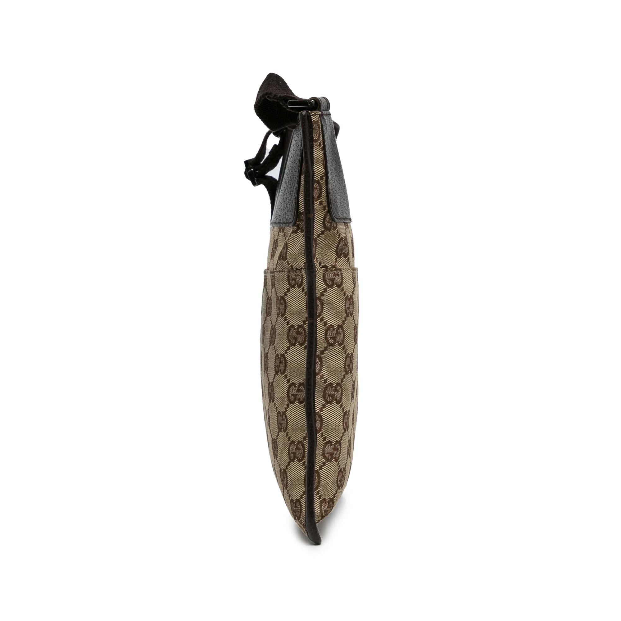 Gucci GG Canvas Flat Messenger (SHG-UptcBo)