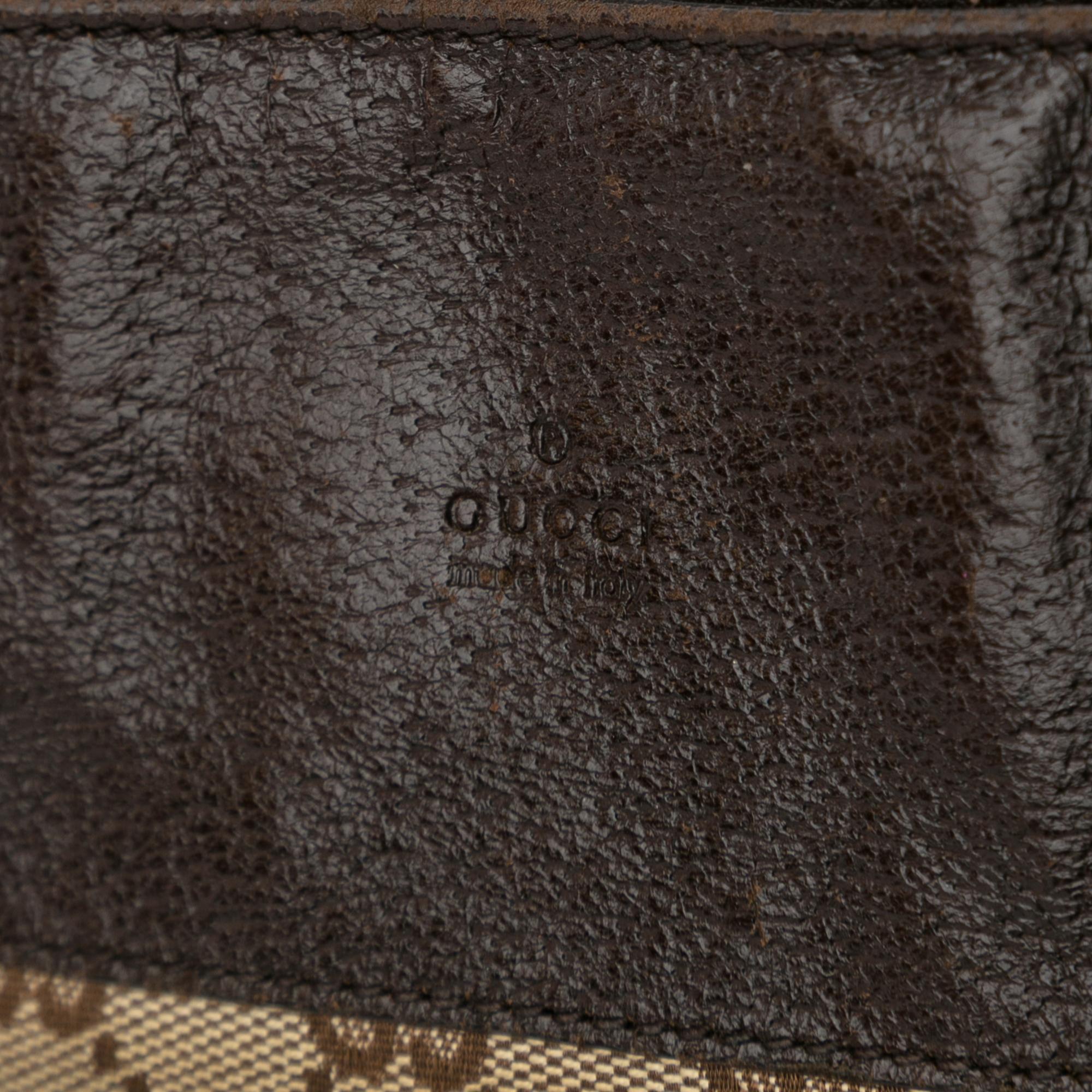 Gucci GG Canvas Flat Messenger (SHG-UptcBo)