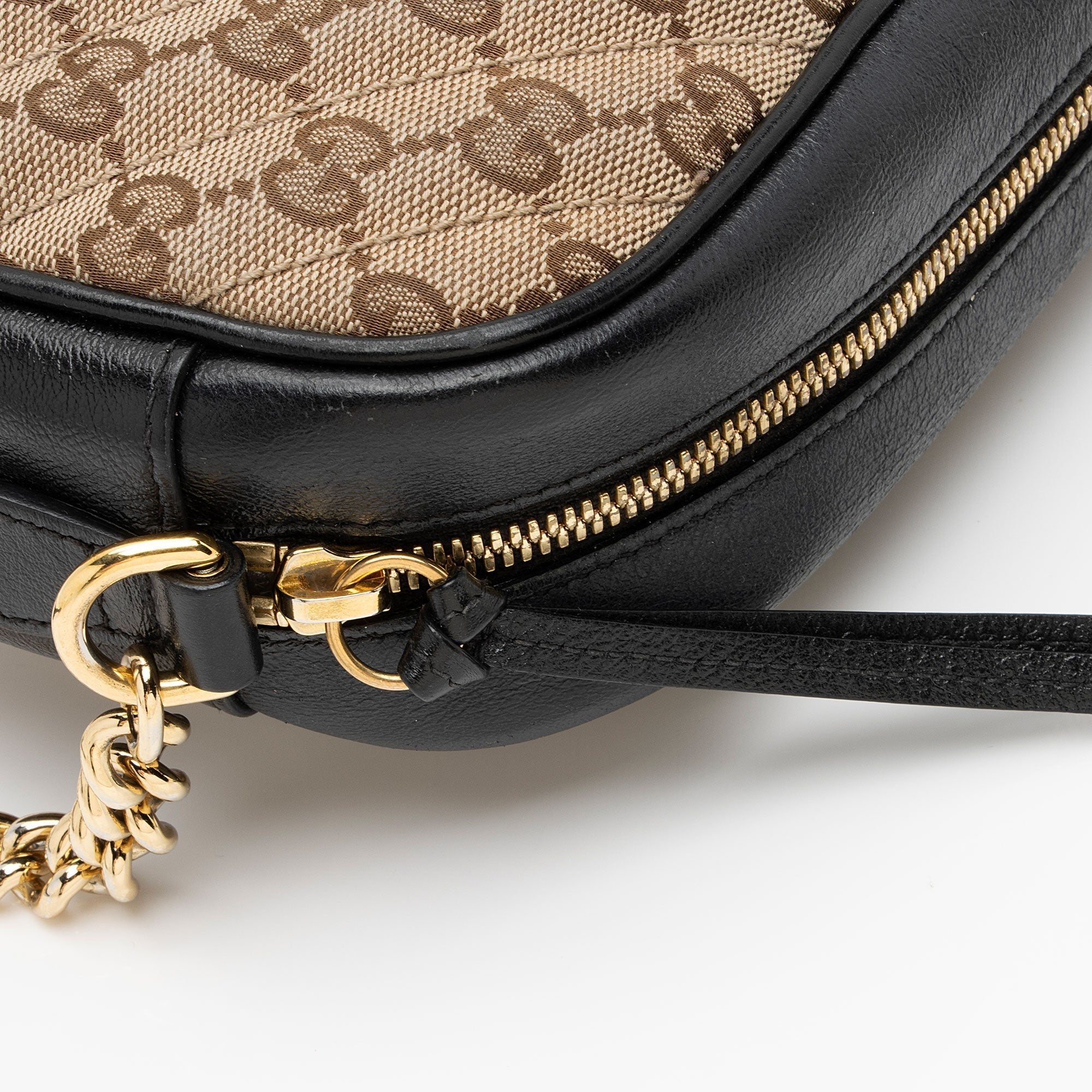 Gucci GG Canvas GG Marmont Small Shoulder Bag (SHF-09Q1ec)