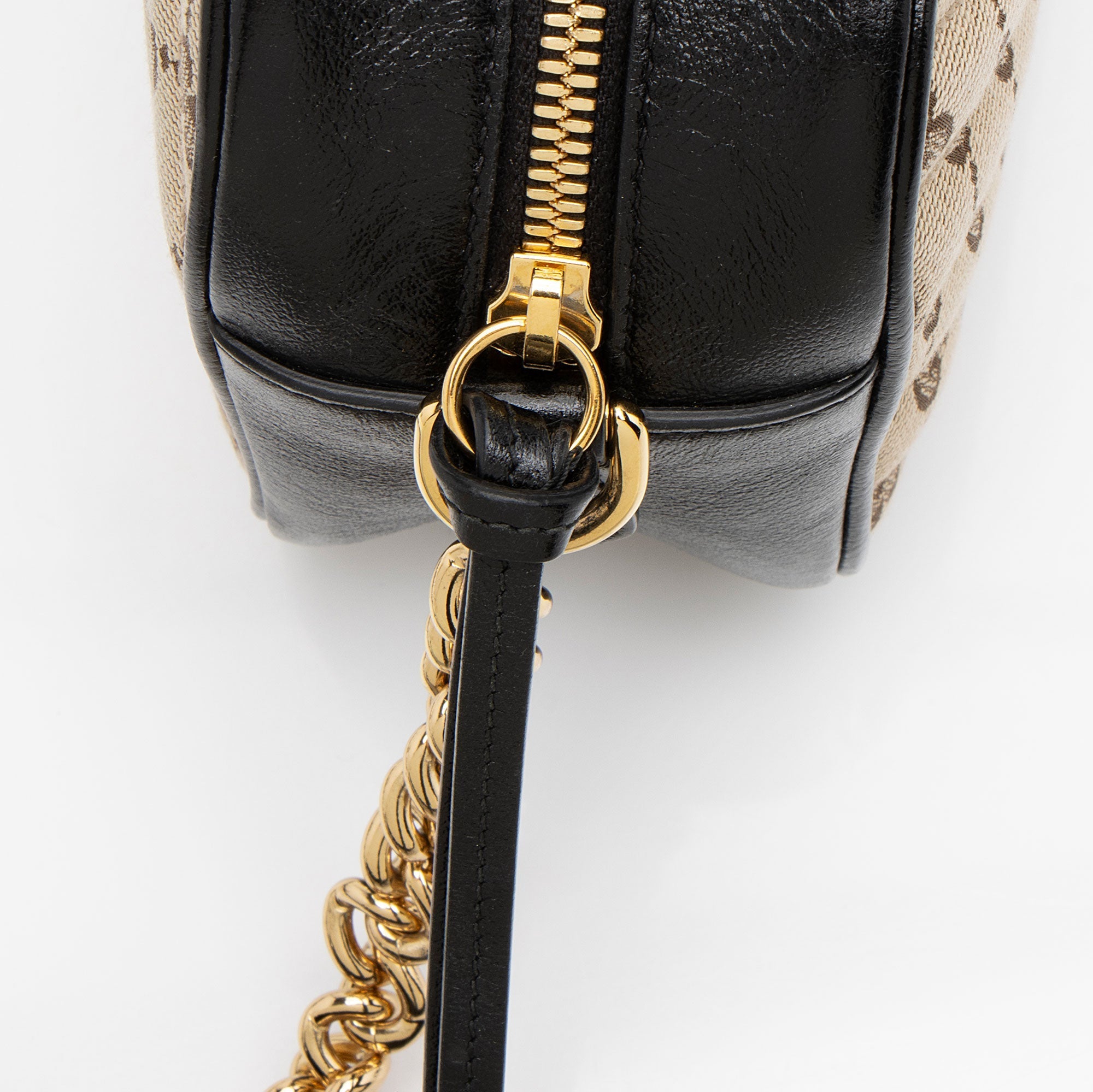 Gucci Matelasse GG Canvas GG Marmont Small Camera Bag