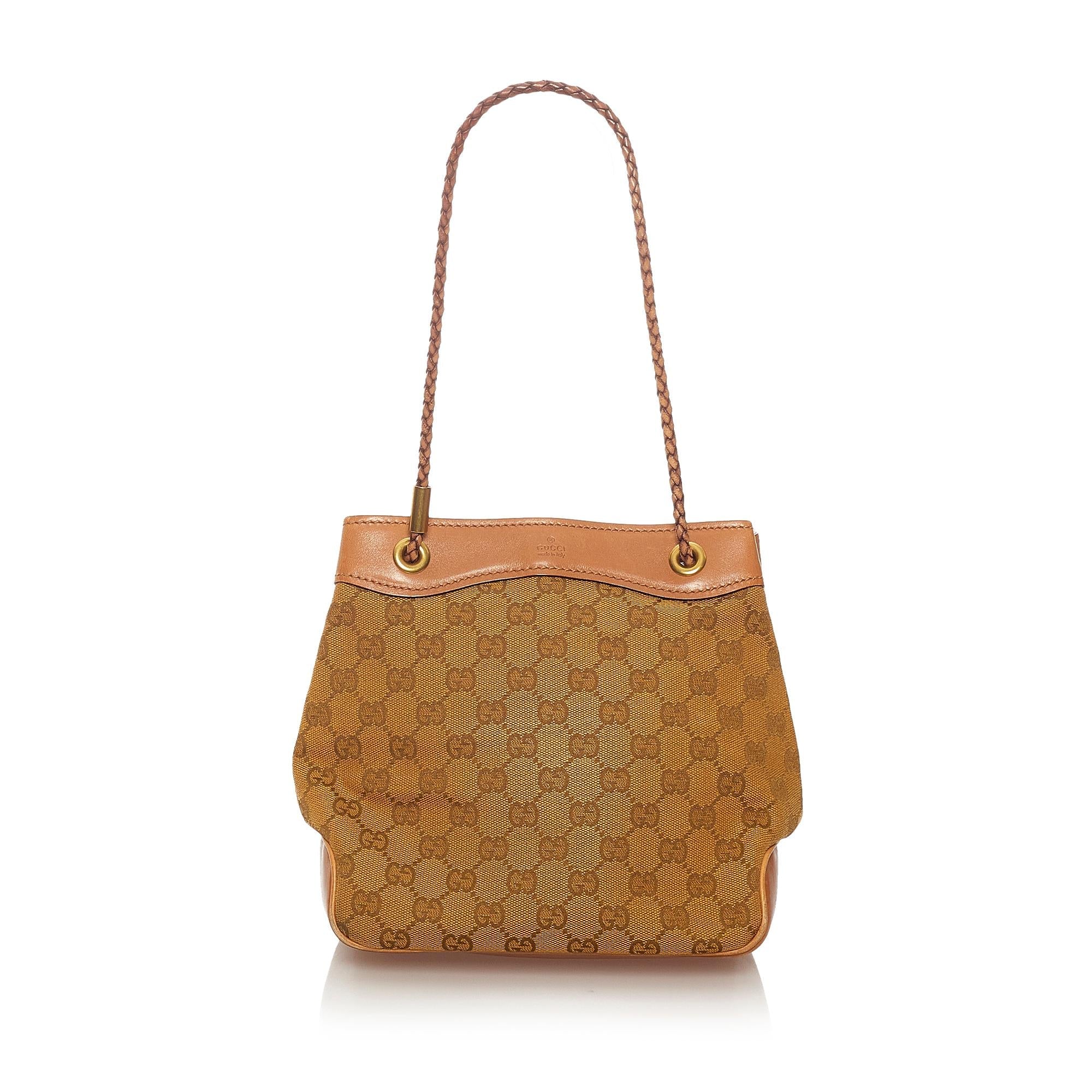 Gucci Gucci Canvas Gifford Shoulder Bag (SHG-27364)