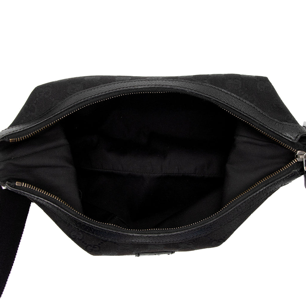 Gucci GG Canvas Half Moon Medium Messenger Bag (SHF-aTmqfv)