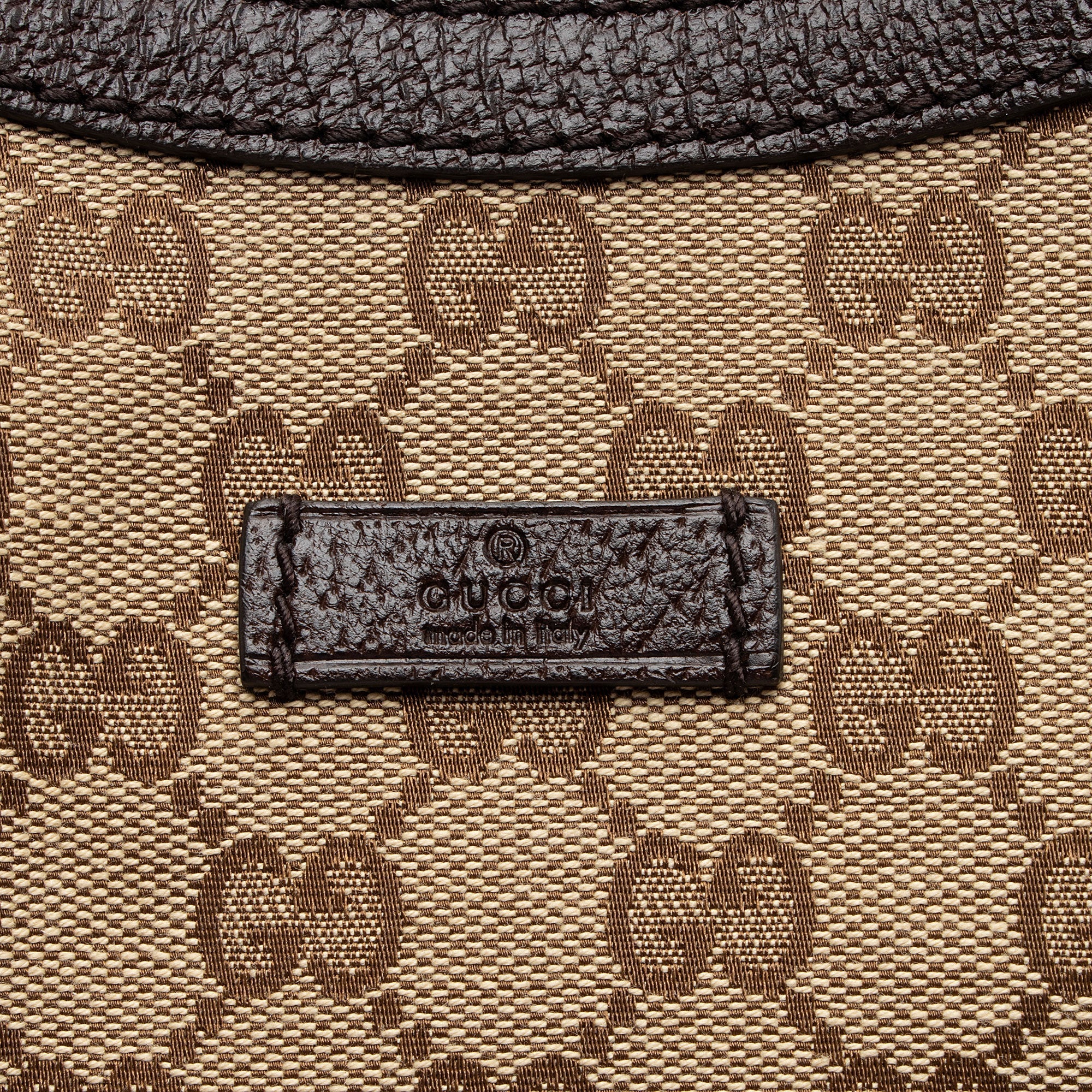 Gucci GG Canvas Half Moon Medium Messenger (SHF-wdpRGn)
