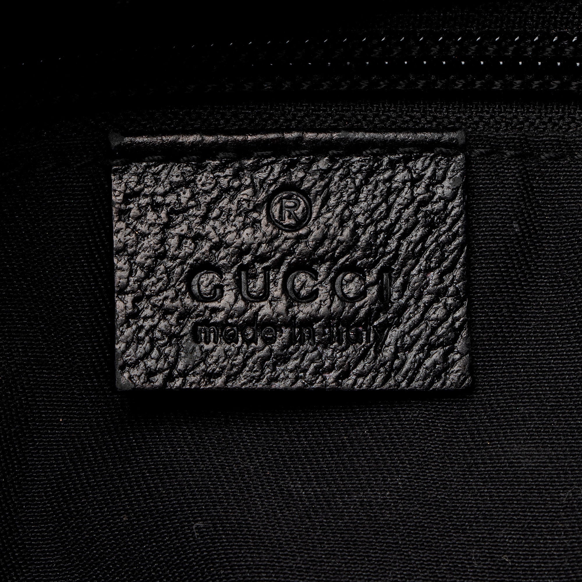 Gucci GG Canvas Half Moon Medium MessLBger