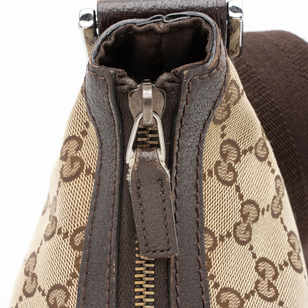 Gucci GG Canvas Half Moon Medium MessLBger