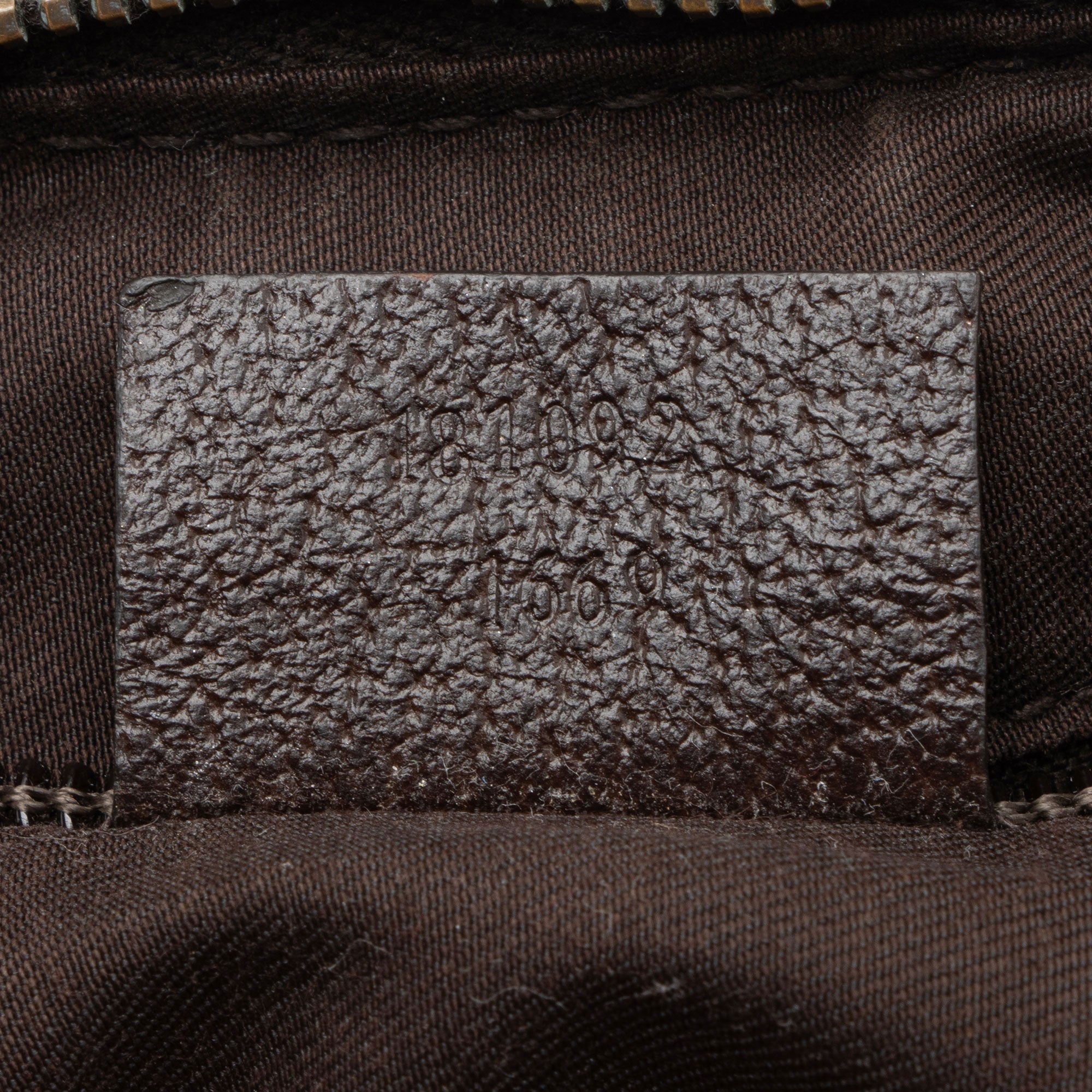 Gucci GG Canvas Half Moon Medium MessLBger