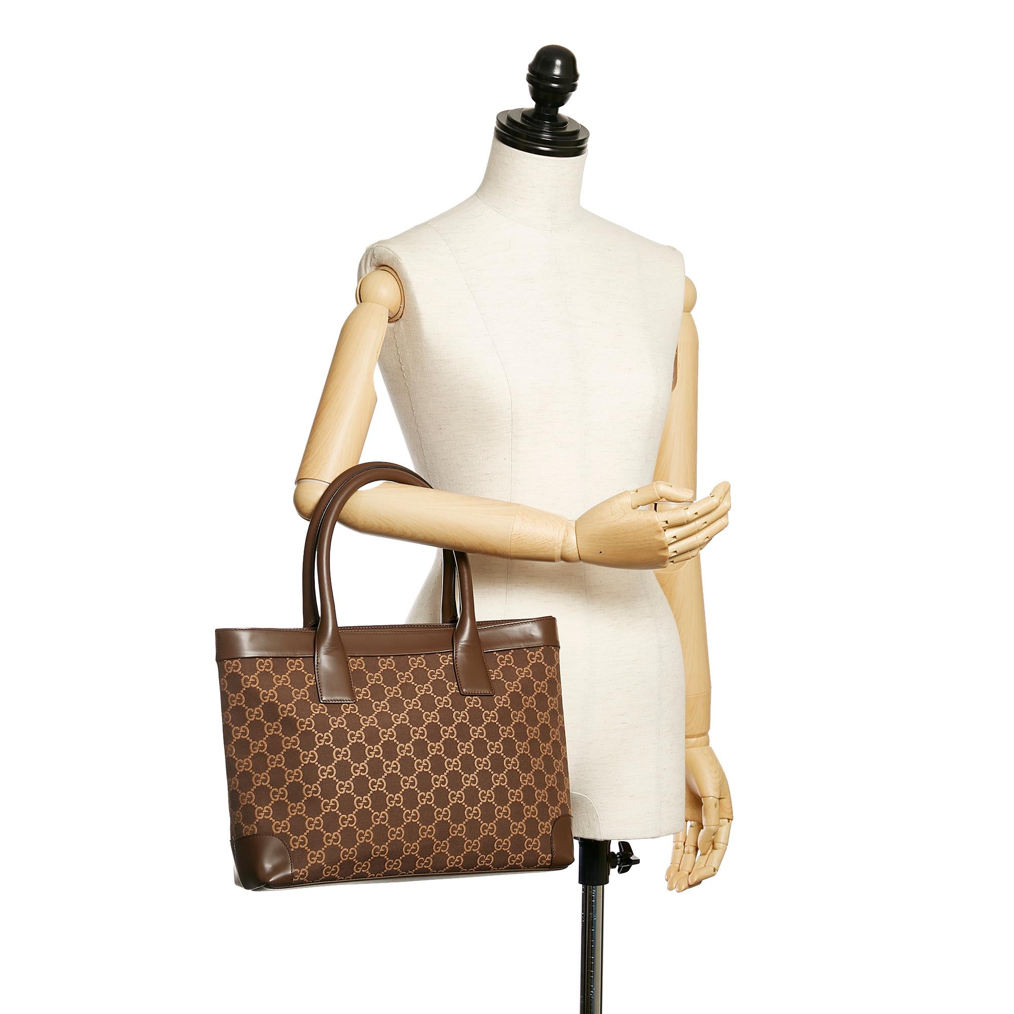Gucci Gucci Canvas Handbag (SHG-29921)