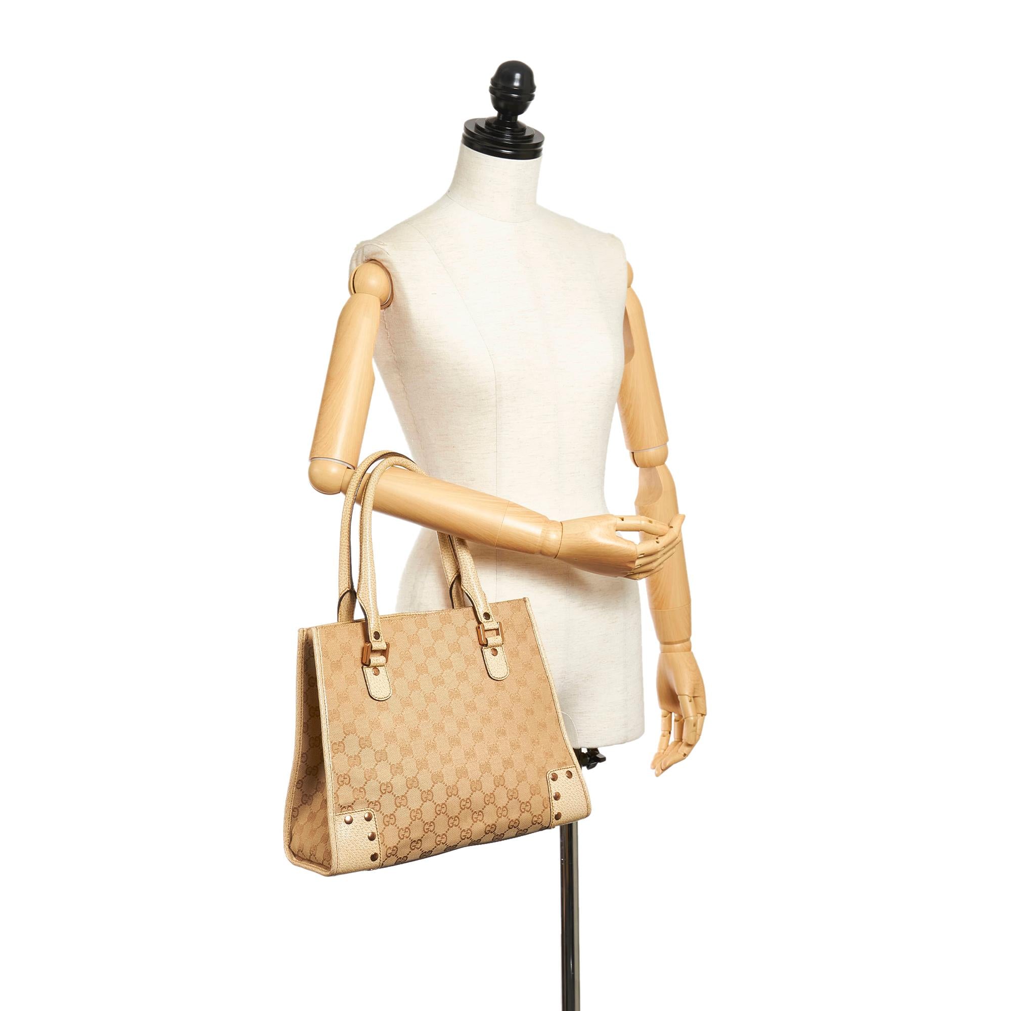 Gucci Gucci Canvas Handbag (SHG-32328)