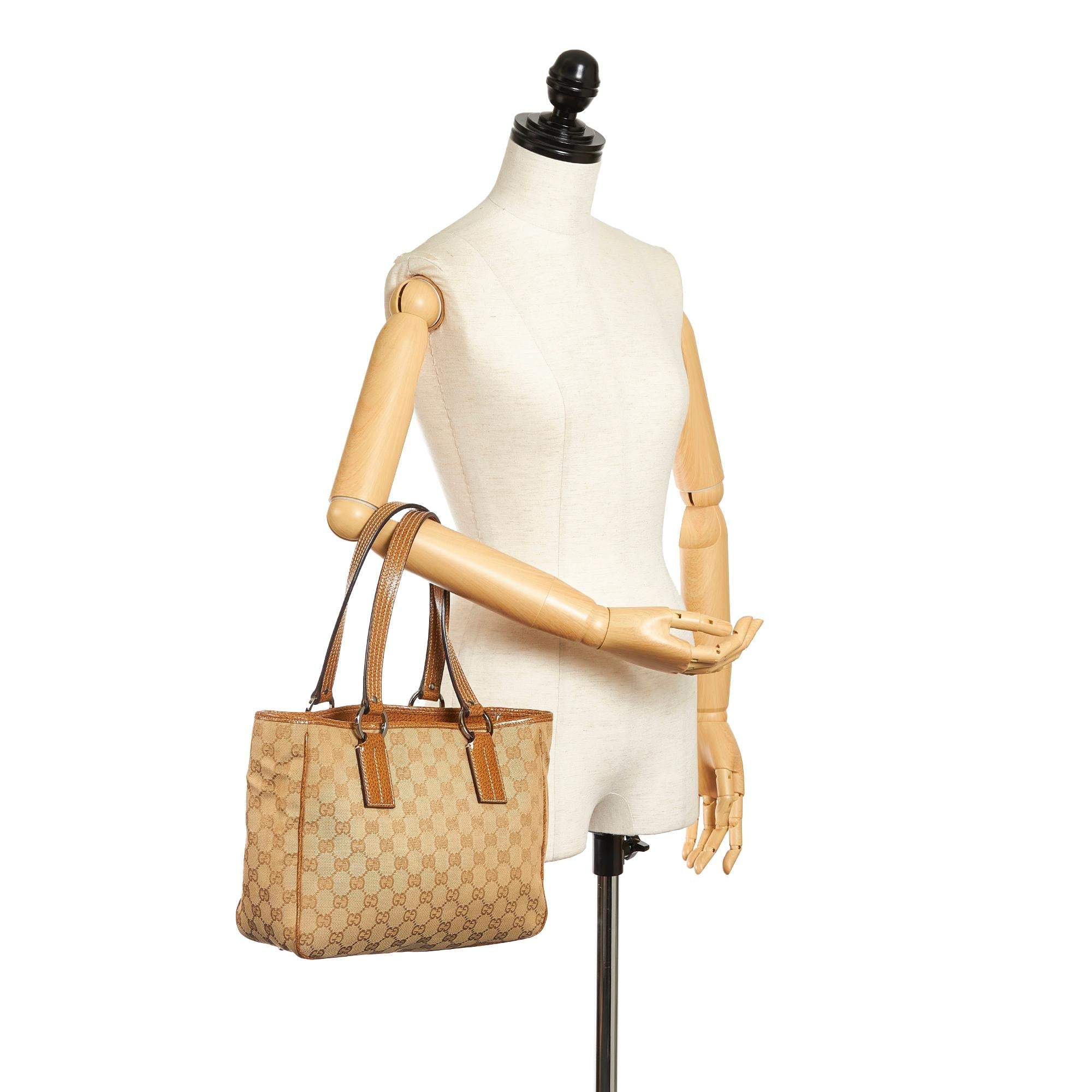 Gucci Gucci Canvas Handbag (SHG-33256)