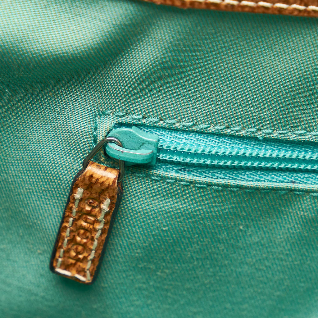 Gucci GG Canvas Handbag (SHG-FpP08A)