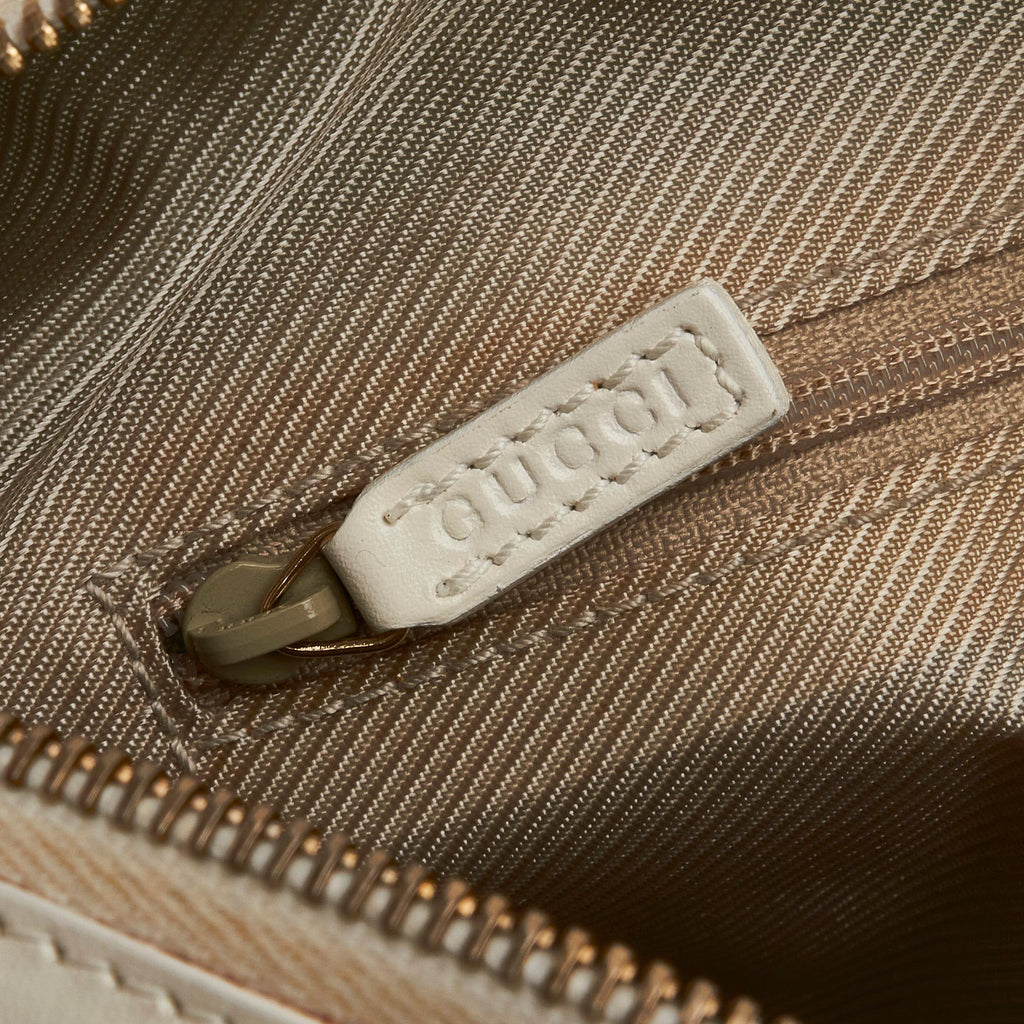 Gucci GG Canvas Handbag (SHG-v8RxJI)