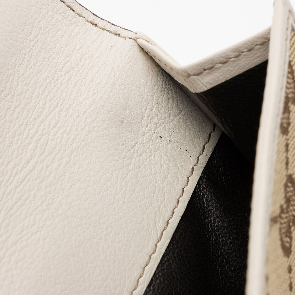 Gucci GG Canvas Heart Script Continental Wallet (SHF-6kTDdx)