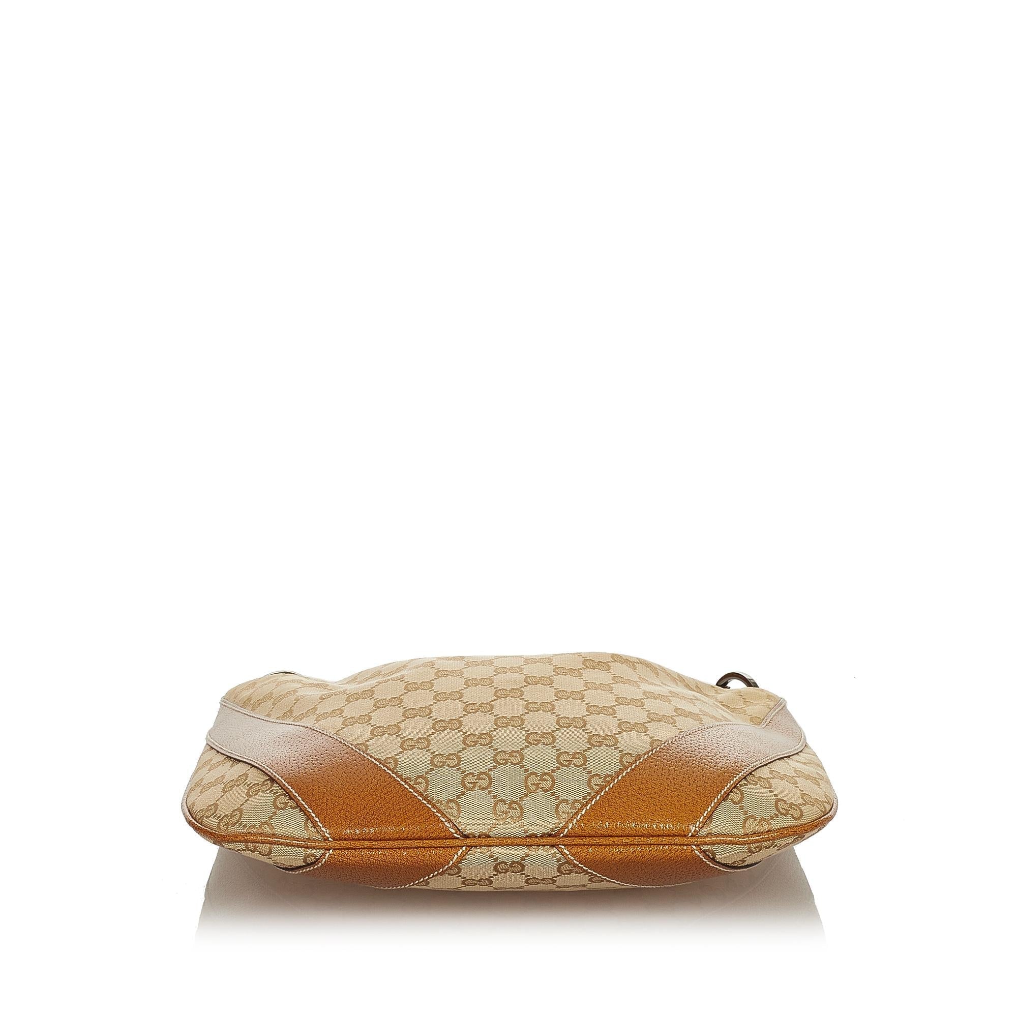Gucci Gucci Canvas Hobo Bag (SHG-26350)