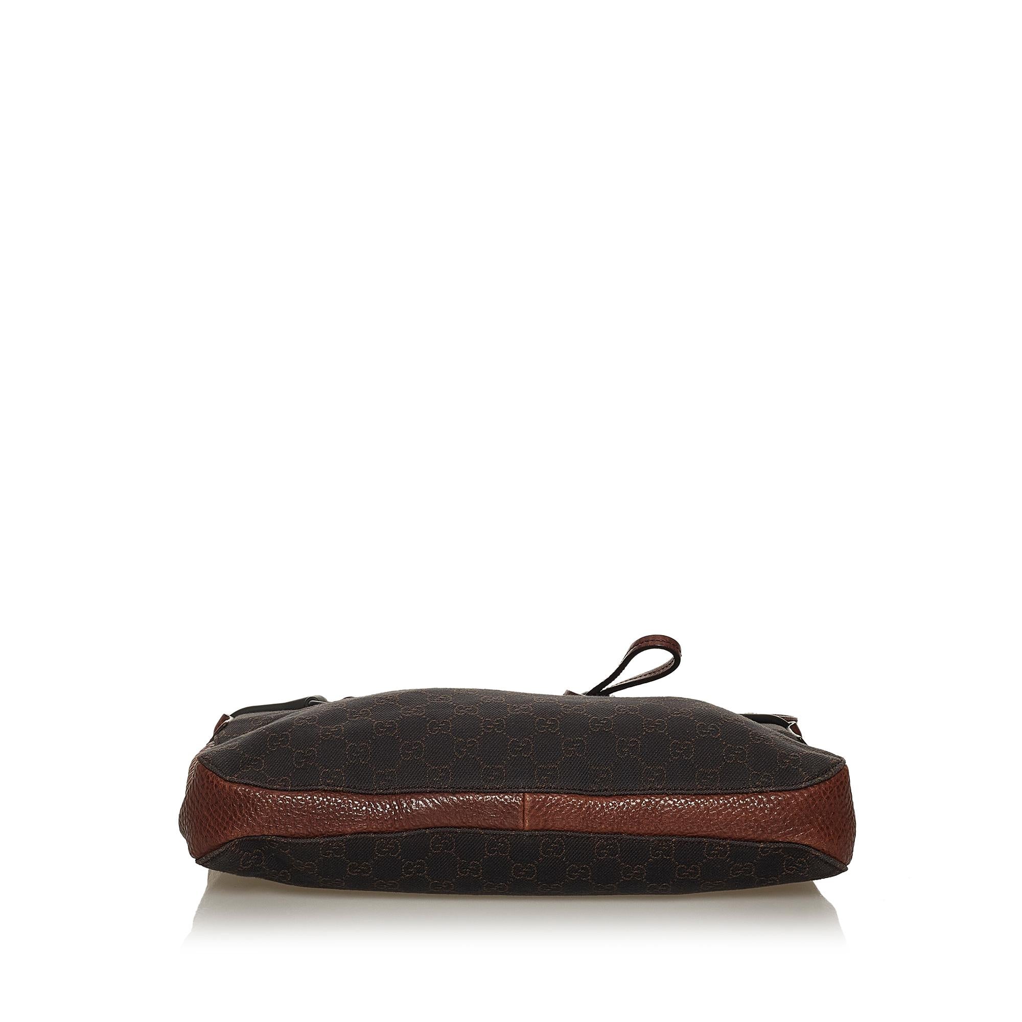 Gucci Gucci Canvas Horsebit Shoulder Bag (SHG-29071)