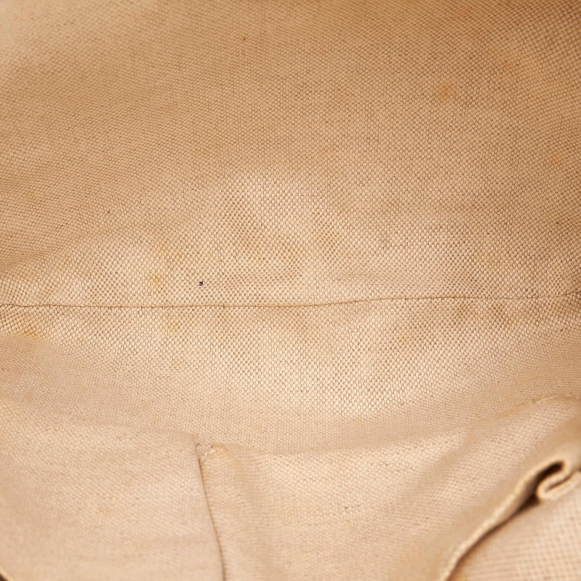 Gucci GG Canvas Lovely Crossbody Bag (SHG-31450)