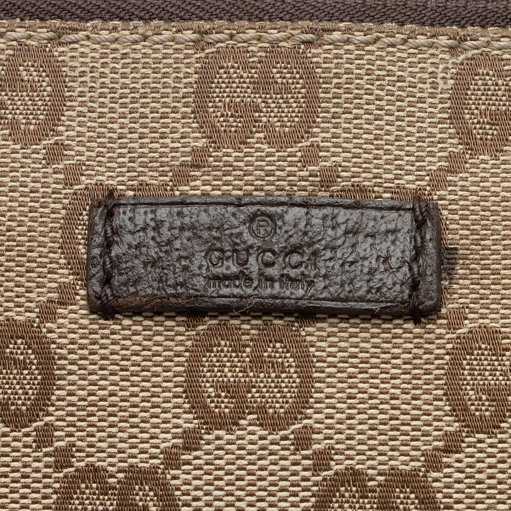 Gucci GG Canvas Medium Messenger Bag (SHF-xVfo2X)