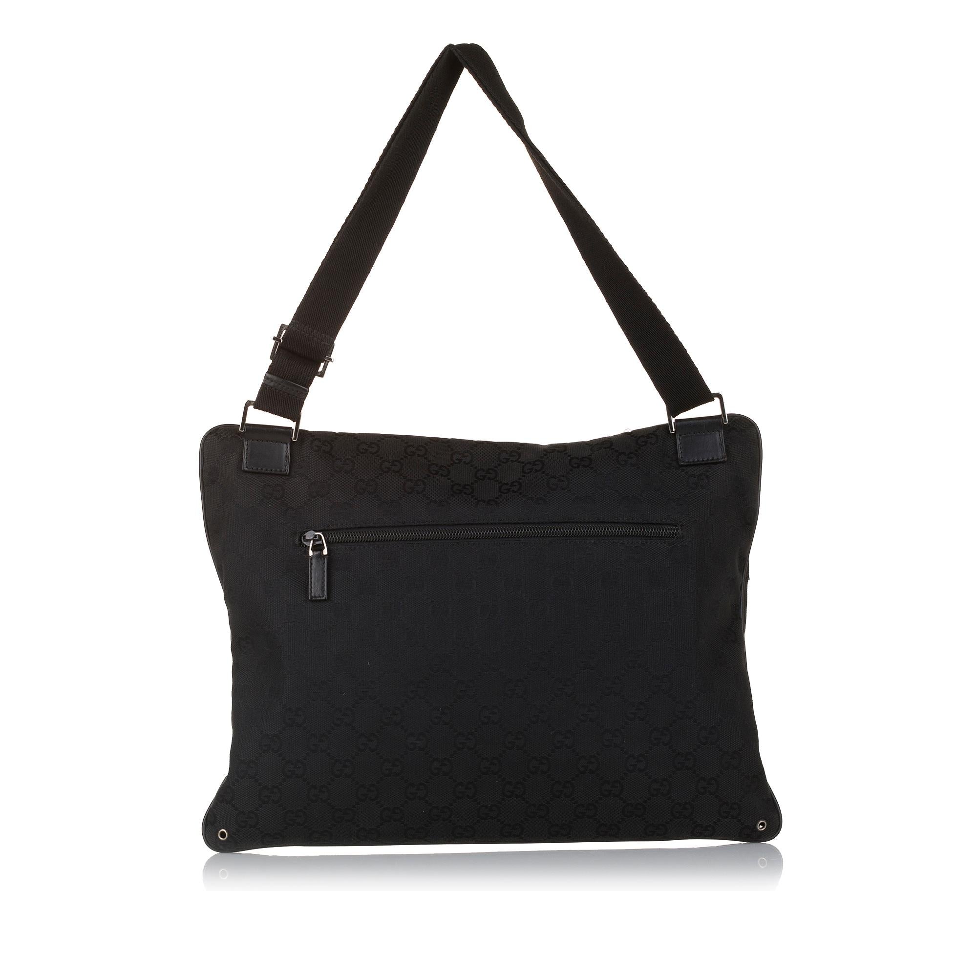 Gucci Gucci Canvas Messenger Bag (SHG-32770)