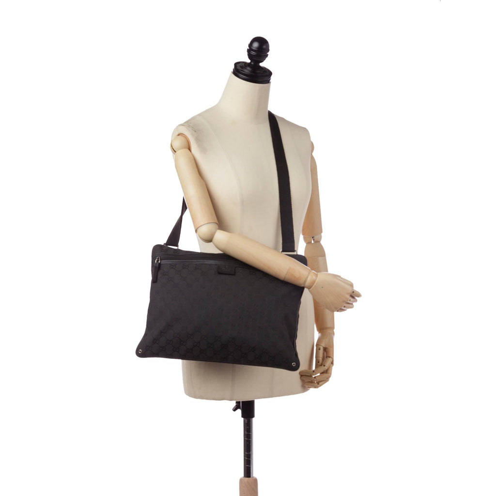 Gucci Gucci Canvas Messenger Bag (SHG-32770)