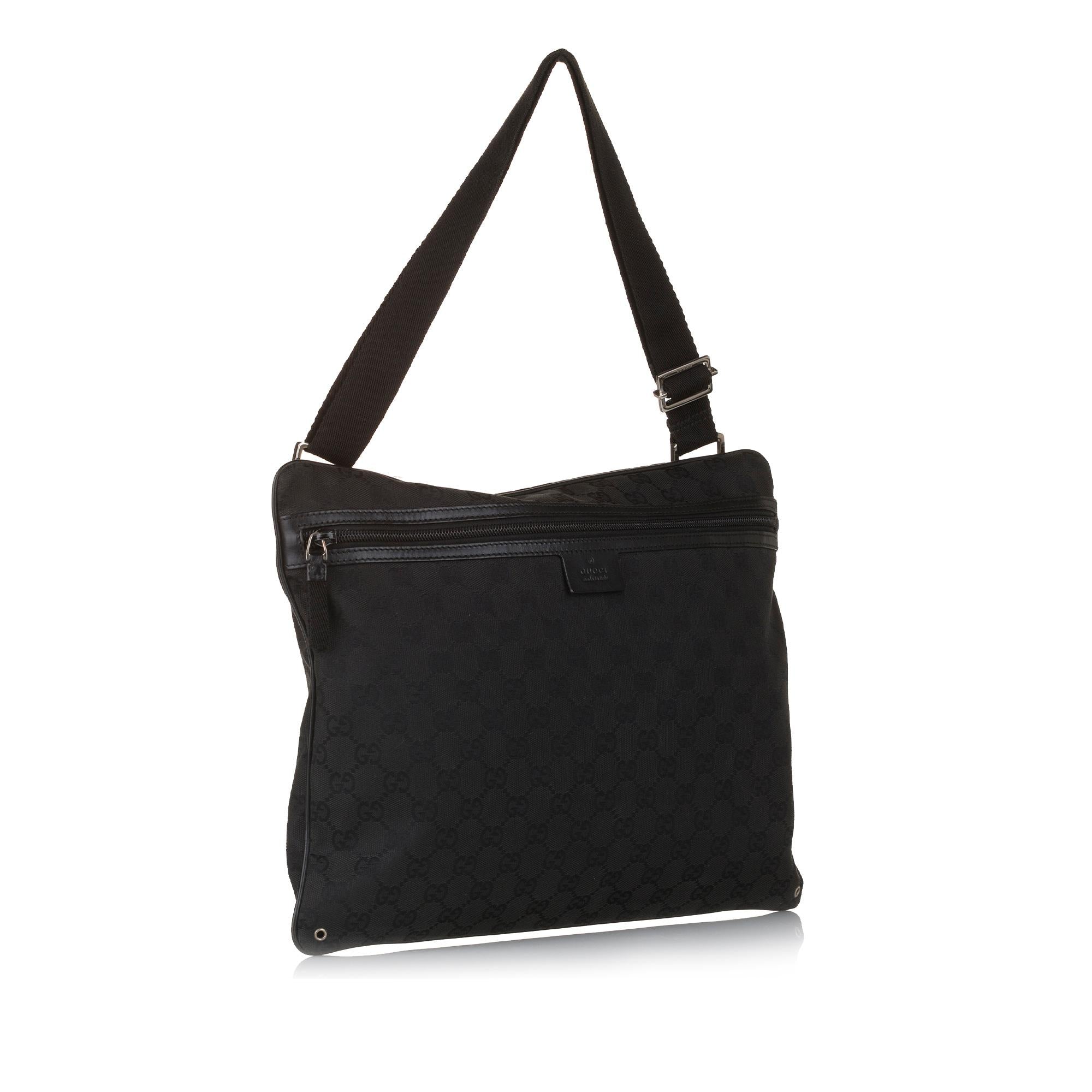 Gucci Gucci Canvas Messenger Bag (SHG-32770)