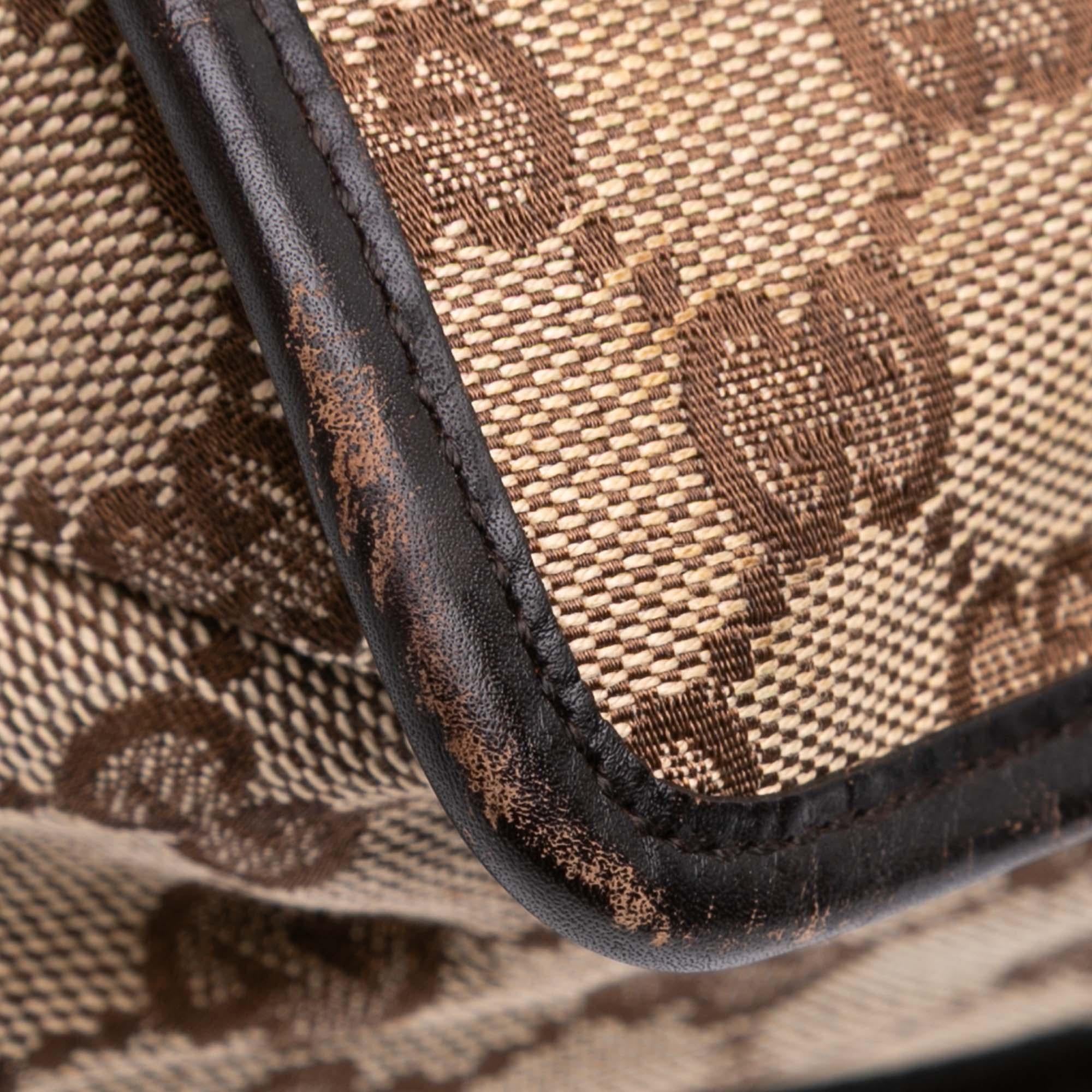 Gucci GG Canvas MessLBger Bag