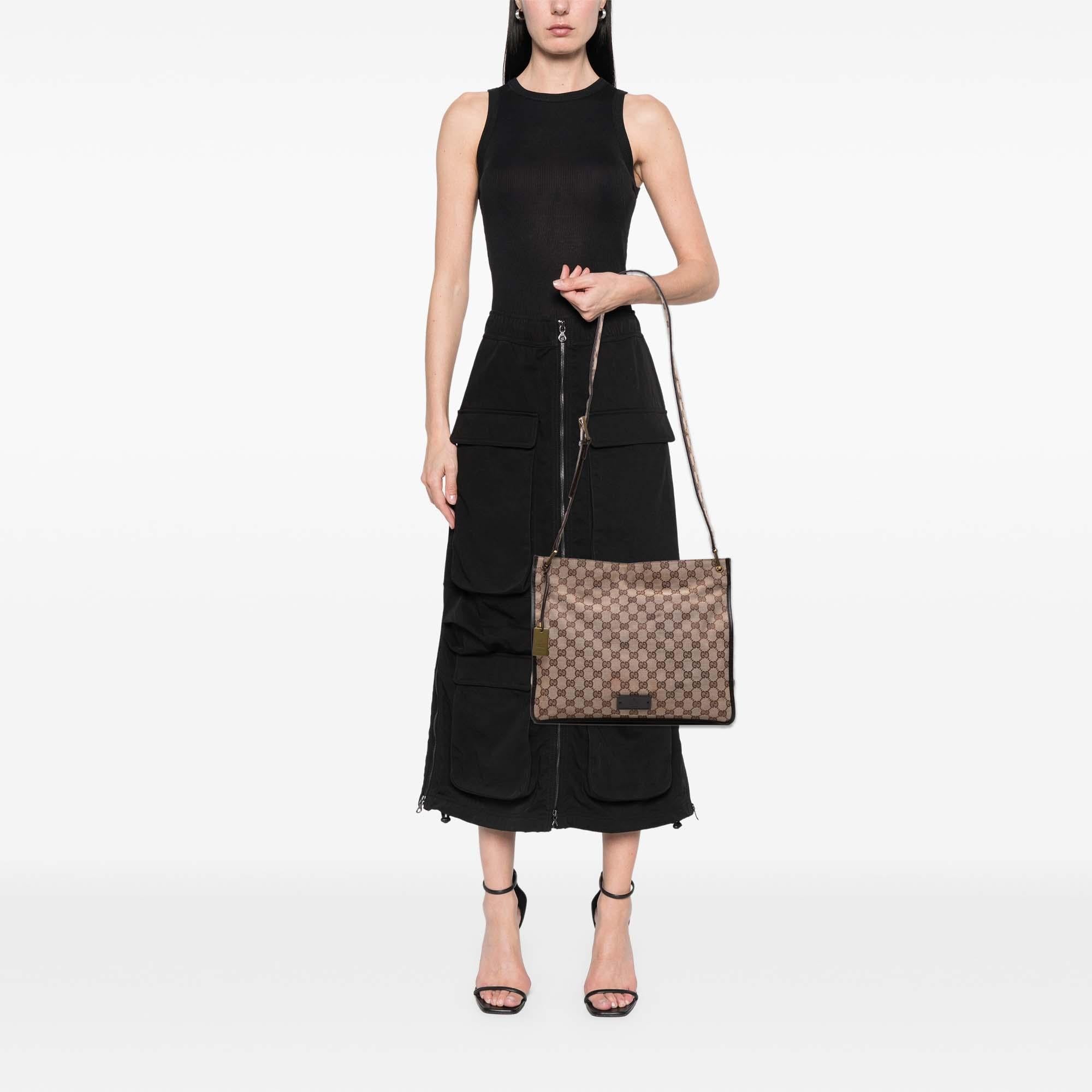 Gucci GG Canvas MessLBger Bag