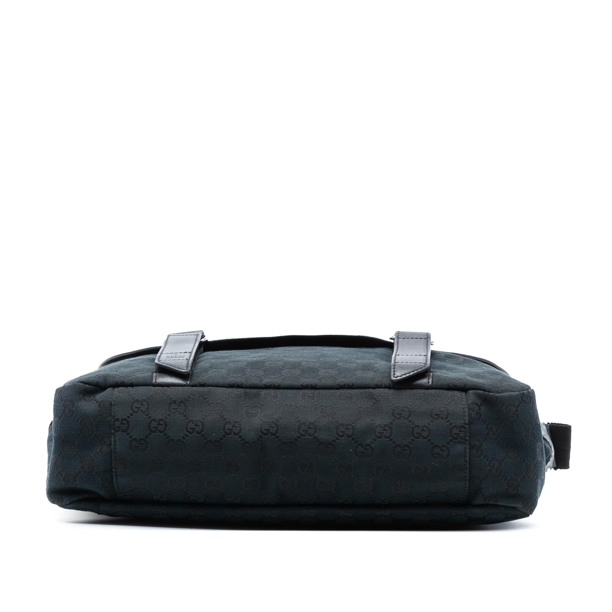 Gucci GG Canvas MessLBger Bag