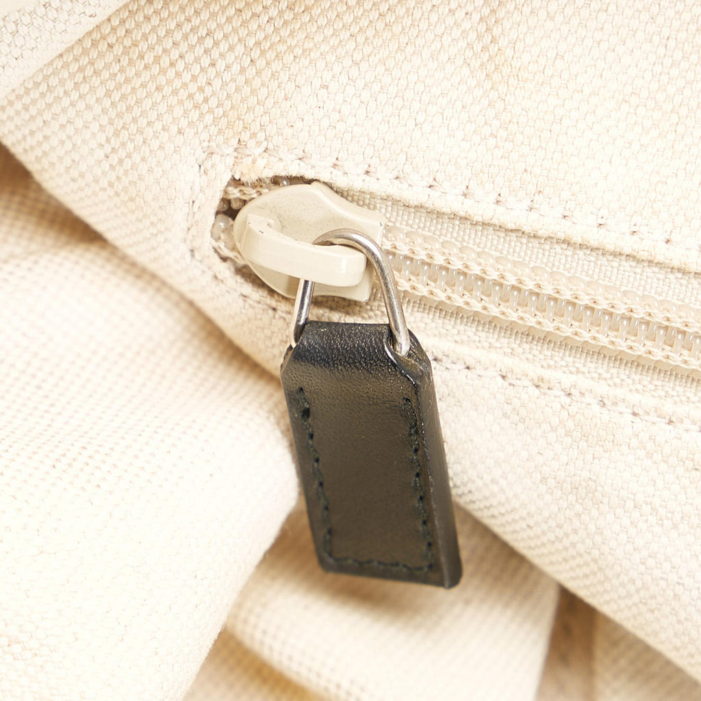 Gucci GG Canvas Messenger (SHG-35735)