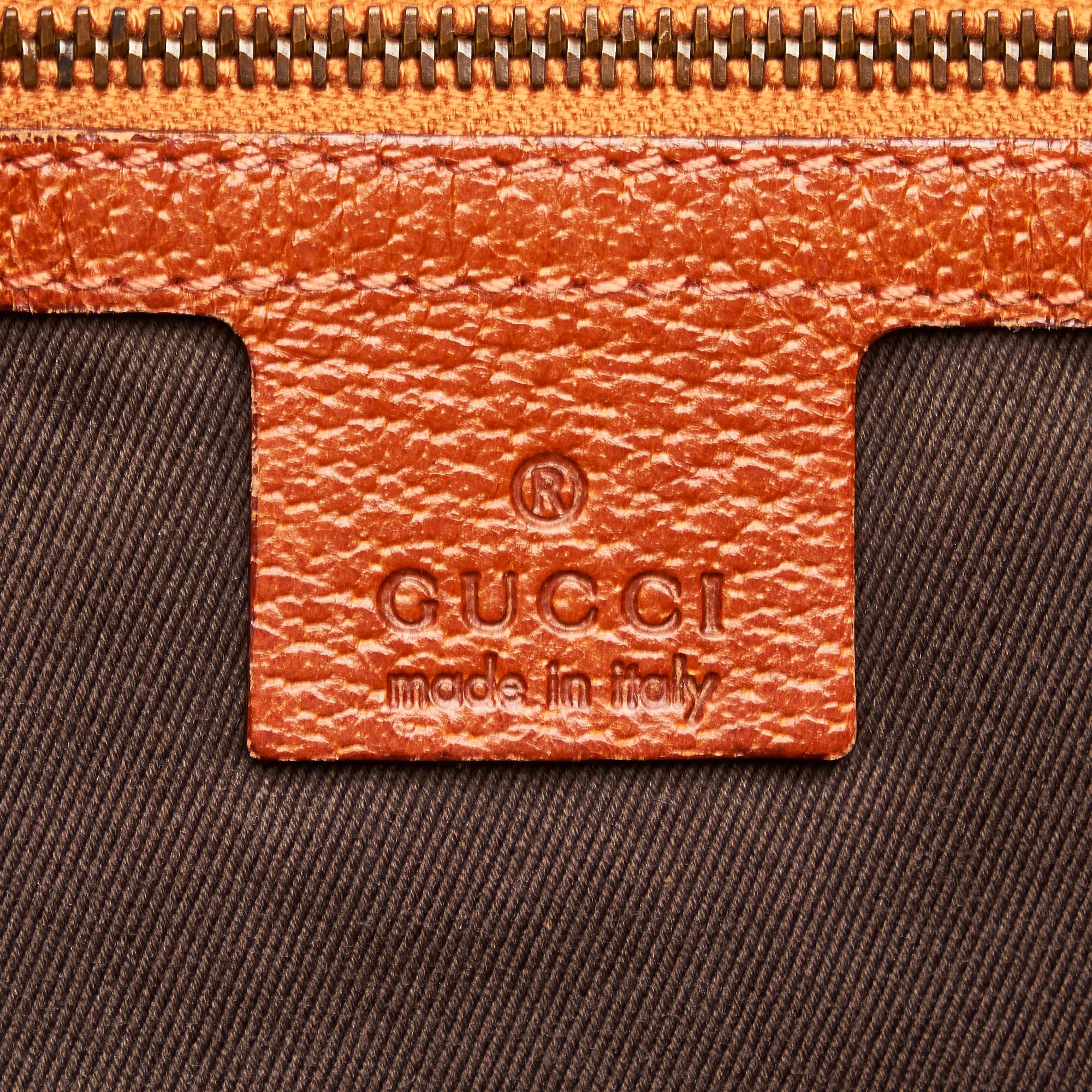 Gucci Gucci Canvas Nailhead Crossbody Bag (SHG-33698)