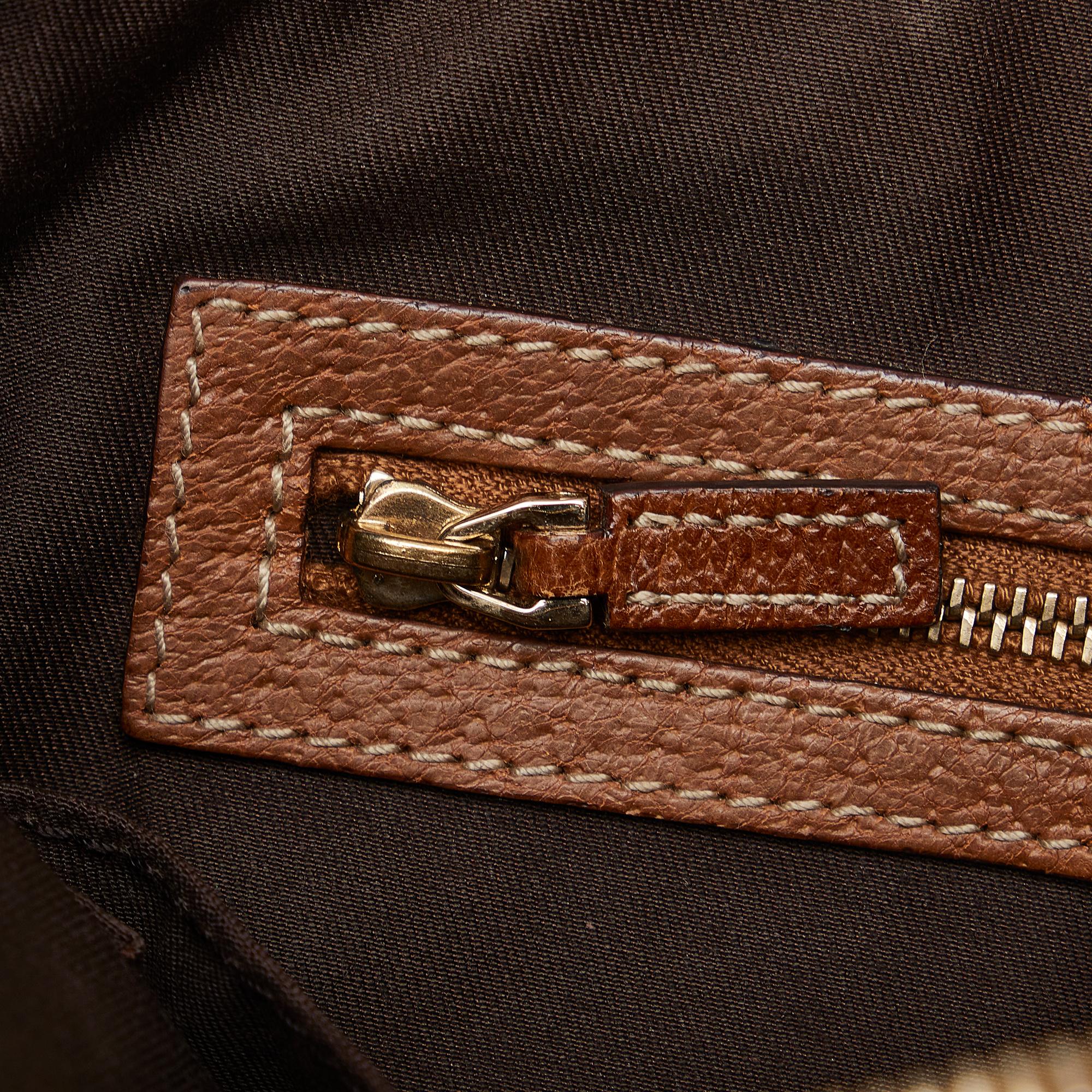 Gucci GG Canvas Nailhead Crossbody (SHG-Mehcnj)