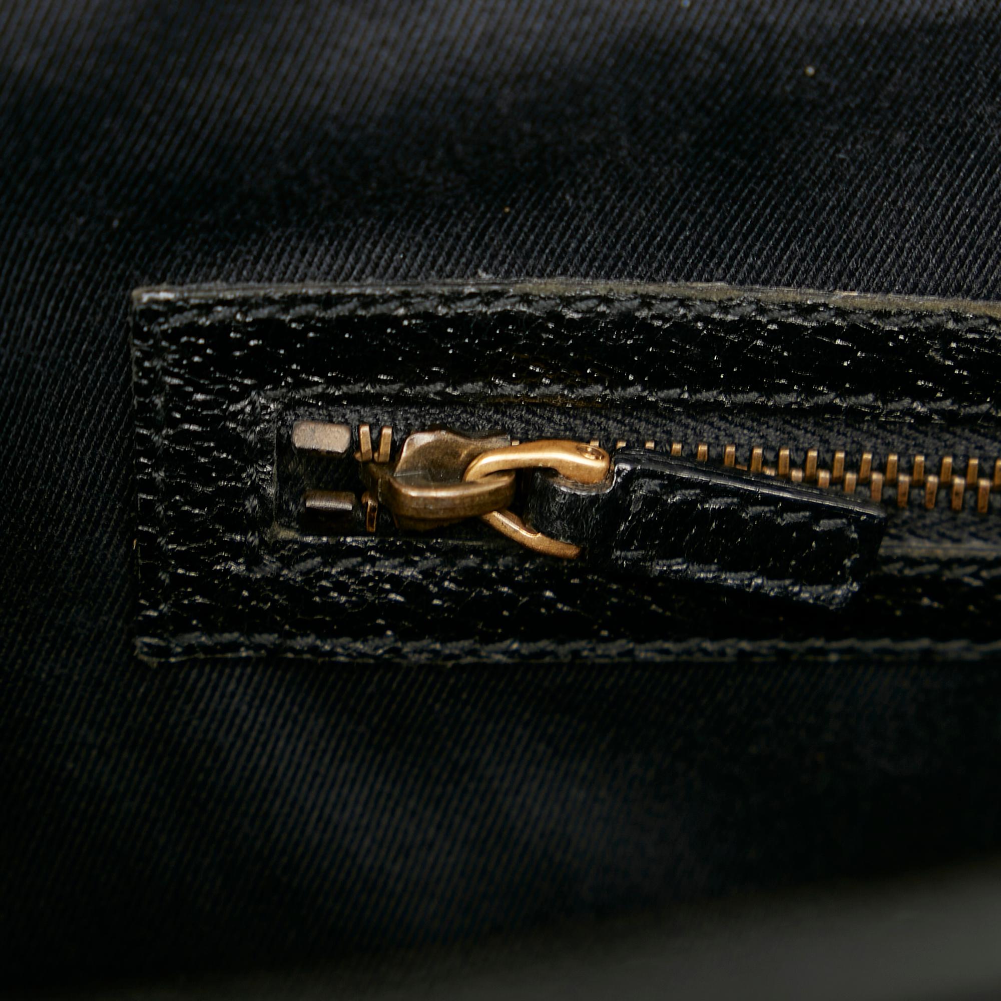 Gucci Gucci Canvas Nailhead Handbag (SHG-23804)