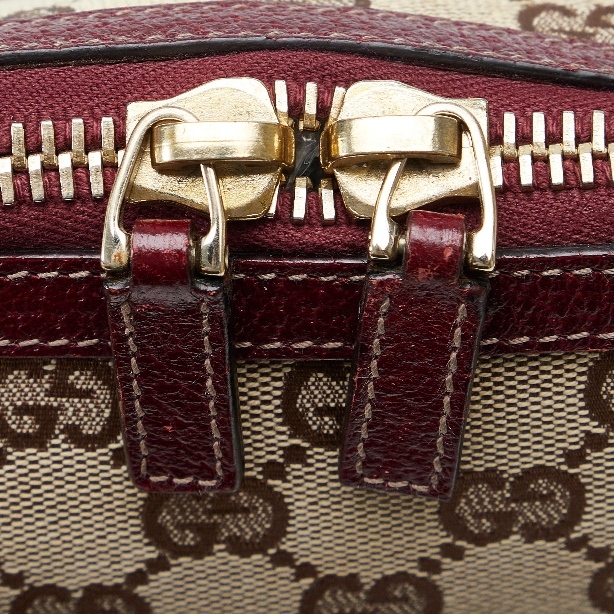 Gucci GG Canvas Nailhead Handbag (SHG-CKf7Dk)