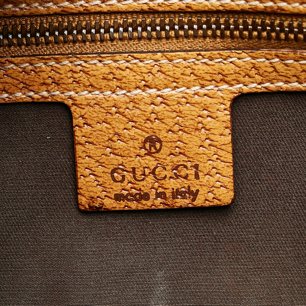 Gucci GG Canvas Nailhead Jackie Bardot (SHG-LGilwa)