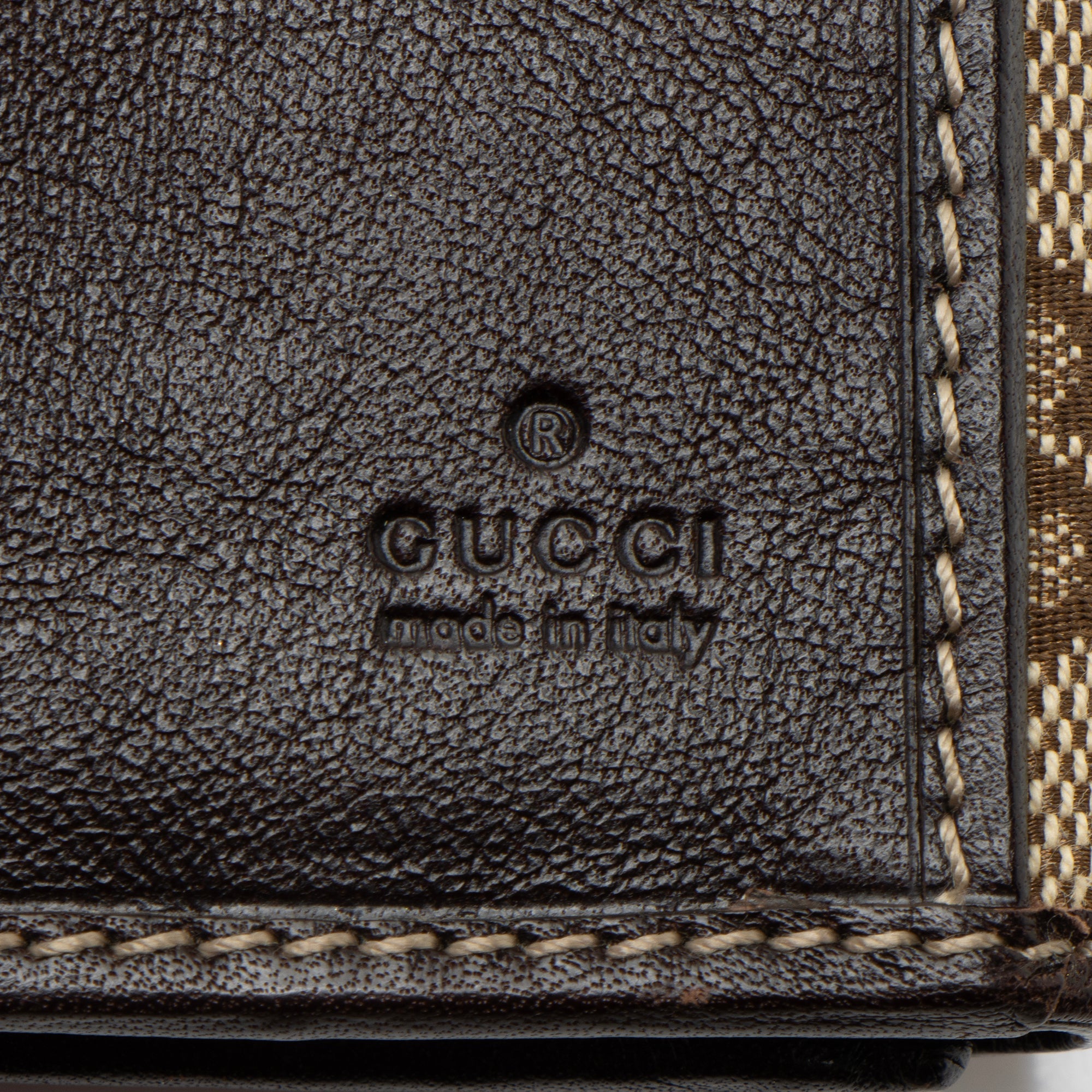 Gucci GG Canvas Pelham ContinLBtal Wallet