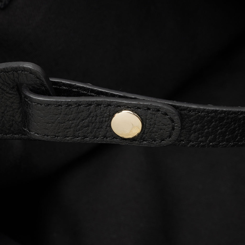 Gucci GG Canvas Pelham Medium Shoulder Bag (SHF-NIzX5t)