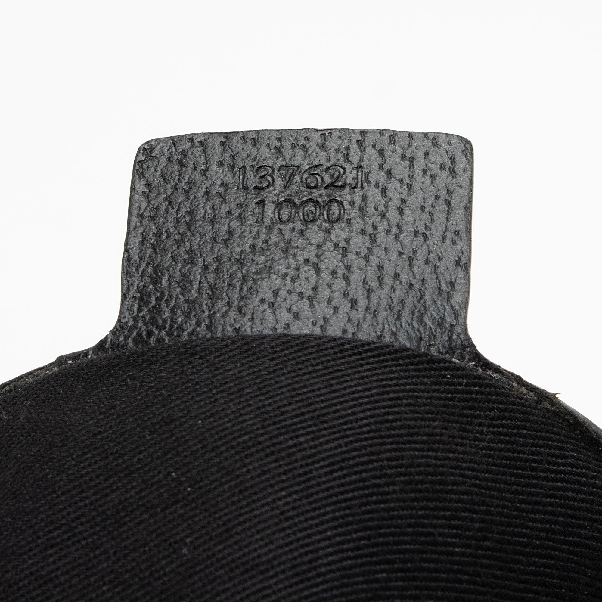 Gucci GG Canvas Pelham Medium Shoulder Bag (SHF-NIzX5t)