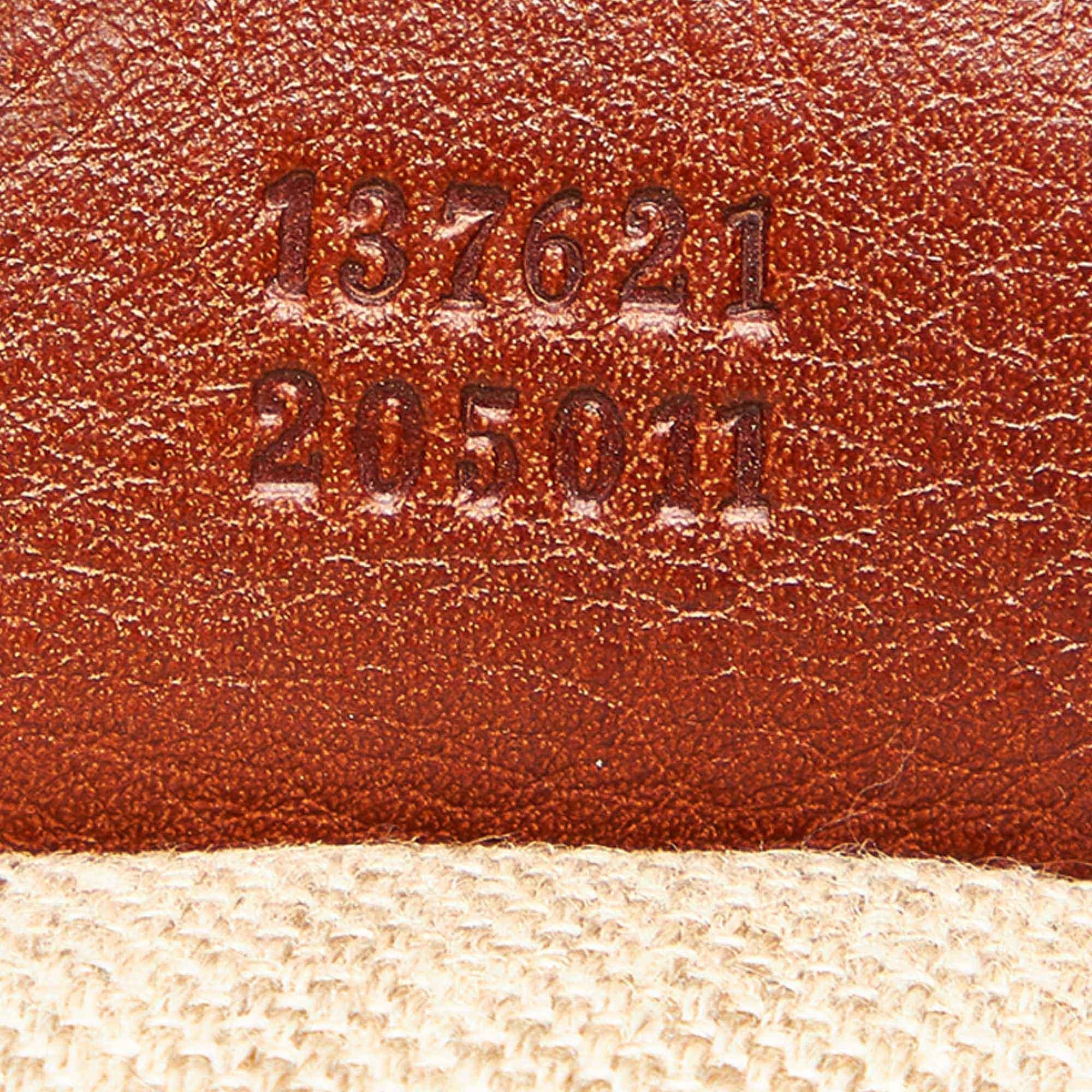 Gucci Gucci Canvas Pelham Shoulder Bag (SHG-18766)