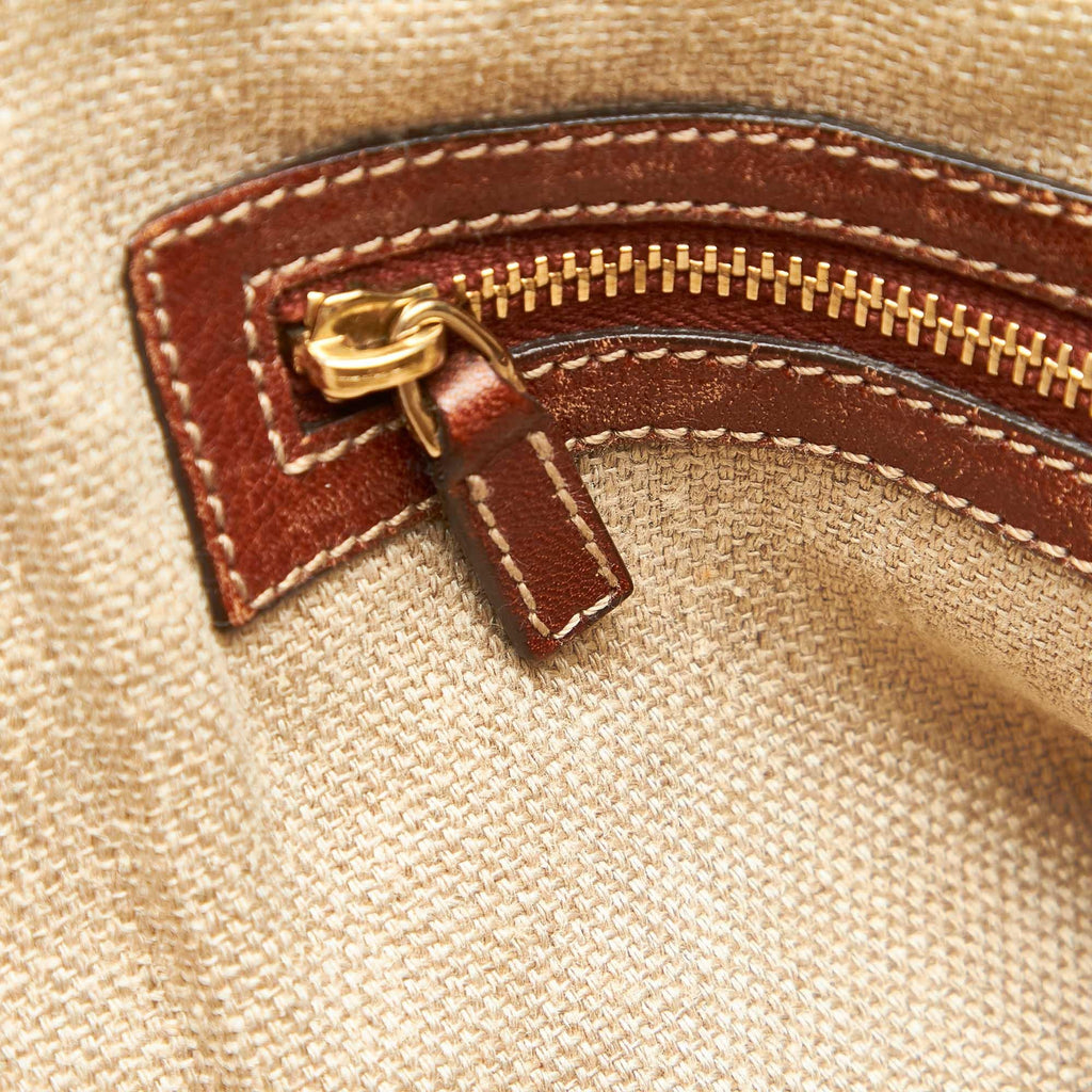 Gucci Gucci Canvas Pelham Shoulder Bag (SHG-18766)