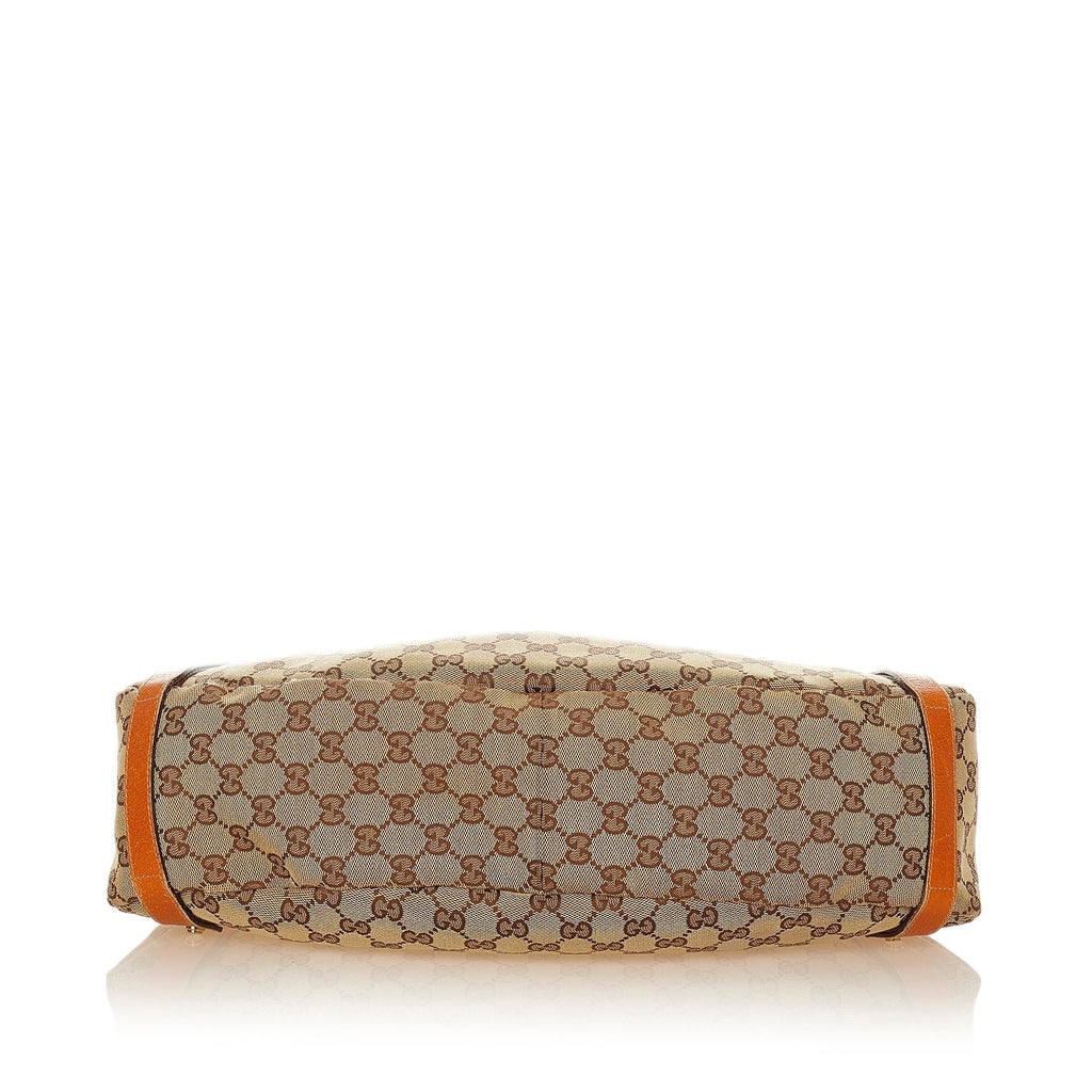 Gucci Gucci Canvas Pelham Shoulder Bag (SHG-25832)